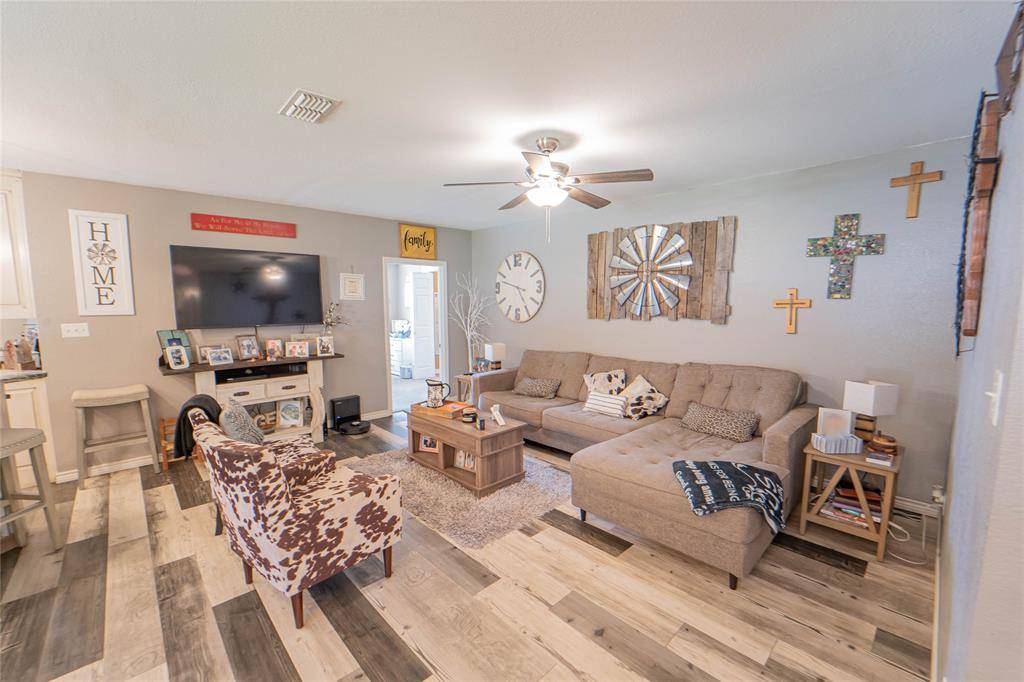 1400 W Wheeler Street, Breckenridge, TX 76424
