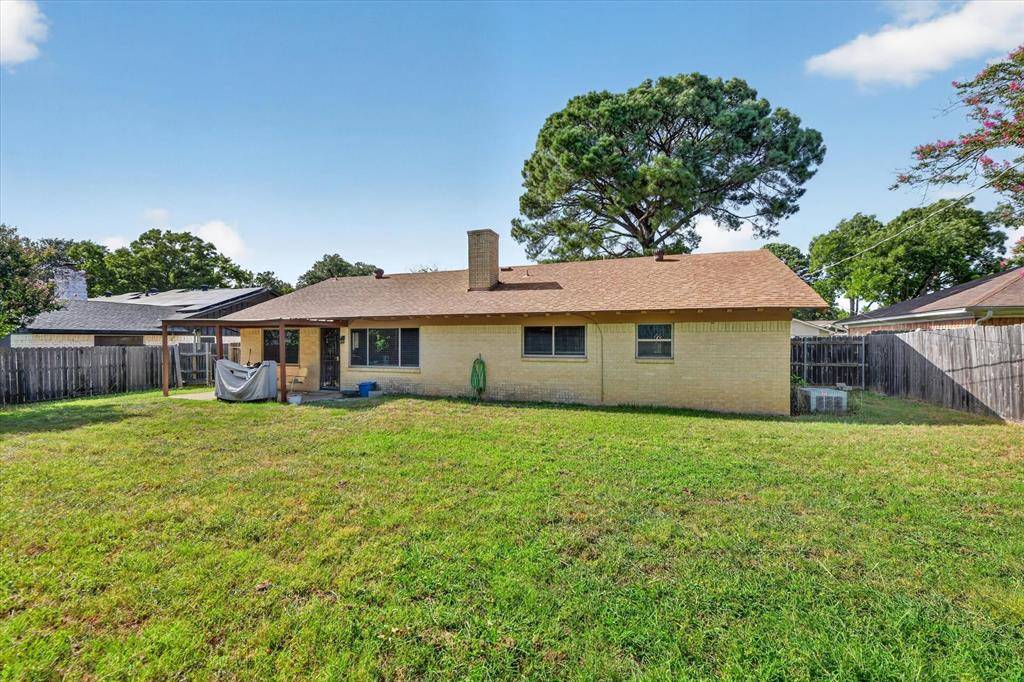 7312 Vanessa Drive, Fort Worth, TX 76112