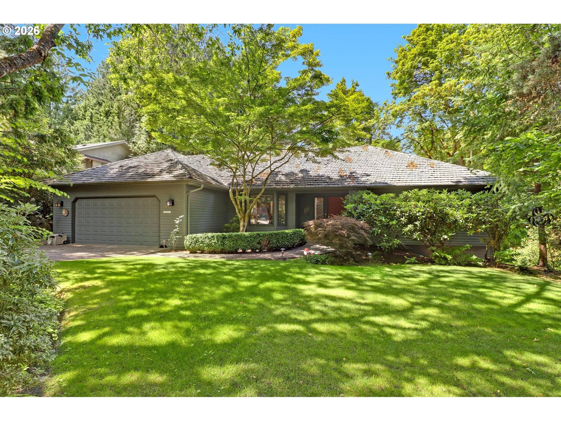 1933 SW BROADLEAF DR, Portland, OR 97219