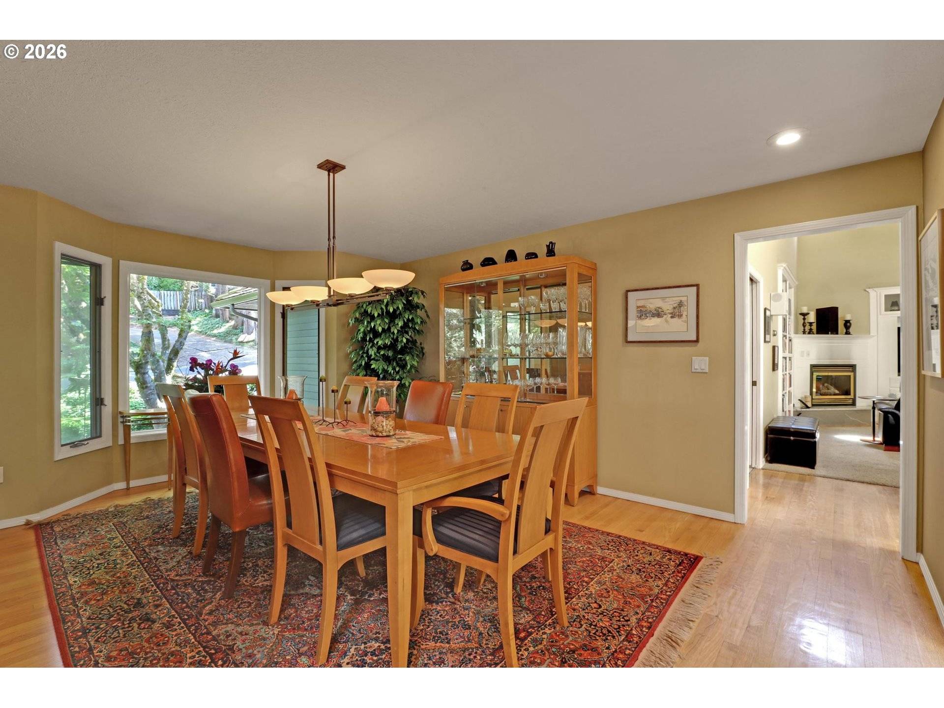 1933 SW BROADLEAF DR, Portland, OR 97219