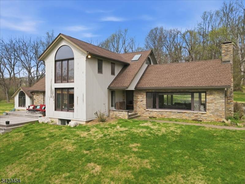 3 Hillbrook Lane, Holland Twp., NJ 08848