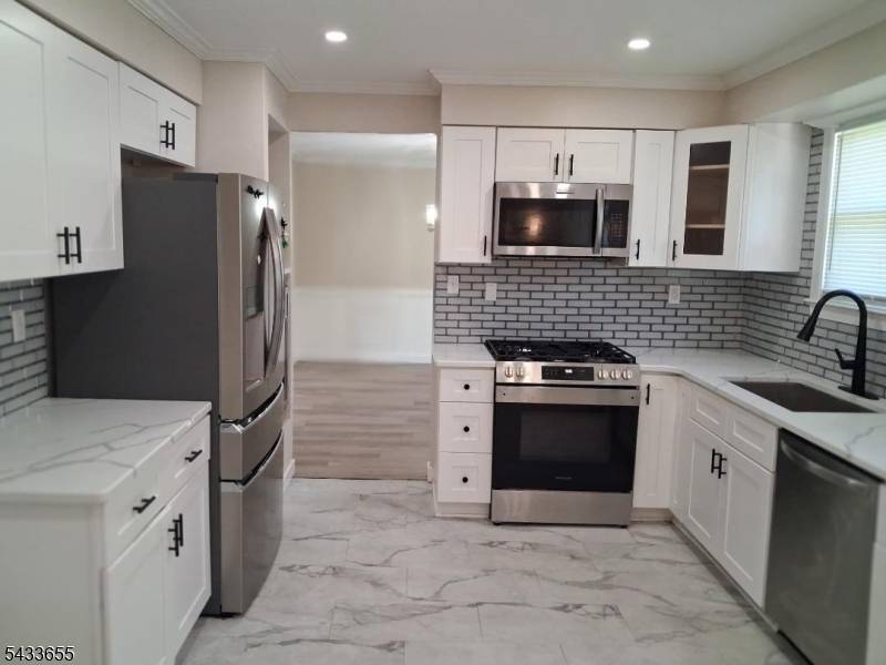 119 Colonial Rd #1, Edgewater Park Twp., NJ 08010