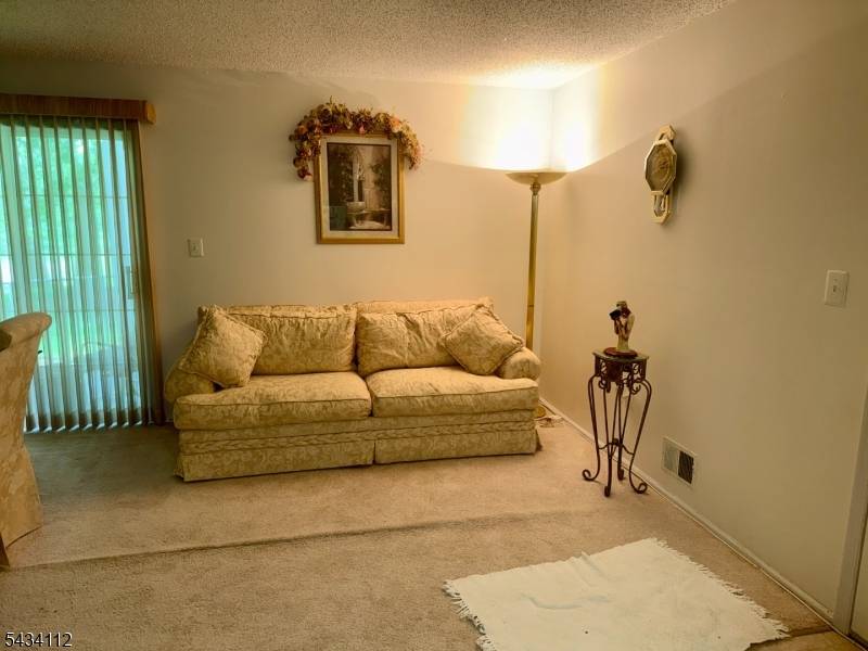 75 Amethyst Way, Franklin Twp., NJ 08823
