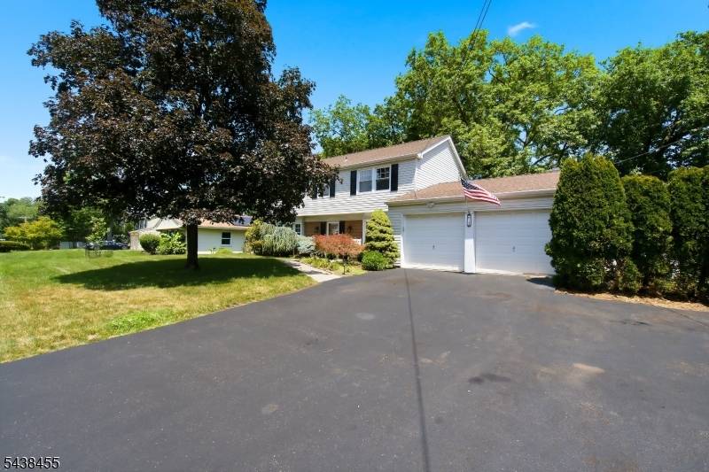 13 Abbott Rd, Franklin Twp., NJ 08873