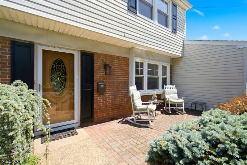 13 Abbott Rd, Franklin Twp., NJ 08873