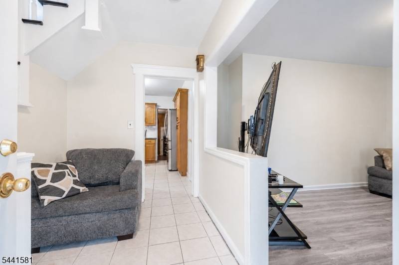 37 Fenner Ave, Clifton City, NJ 07013