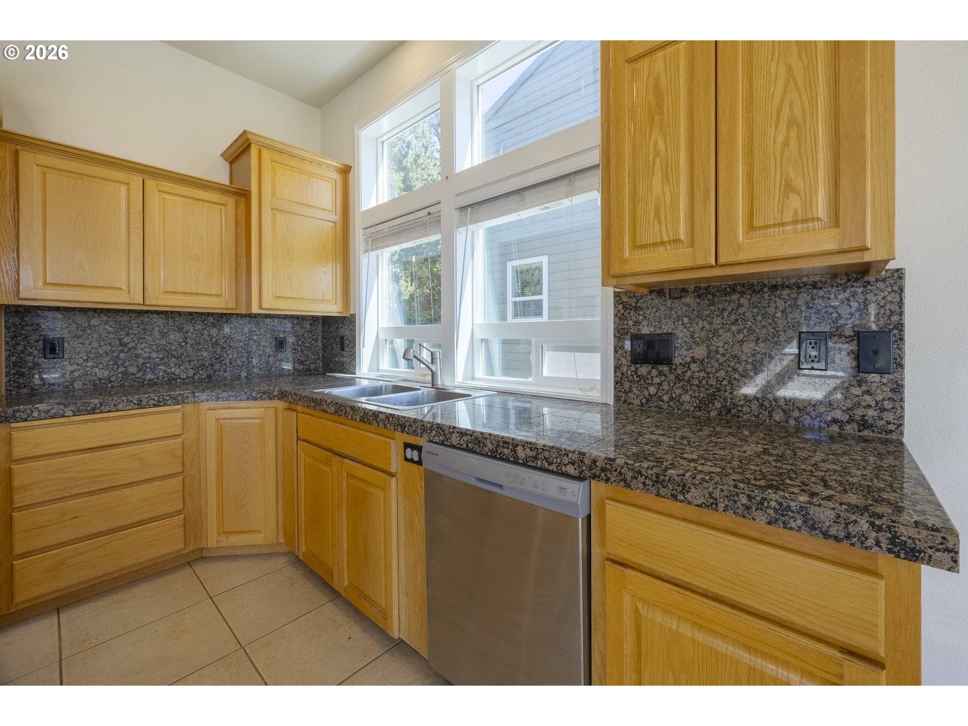 4536 SW BEACH AVE, Lincoln City, OR 97367