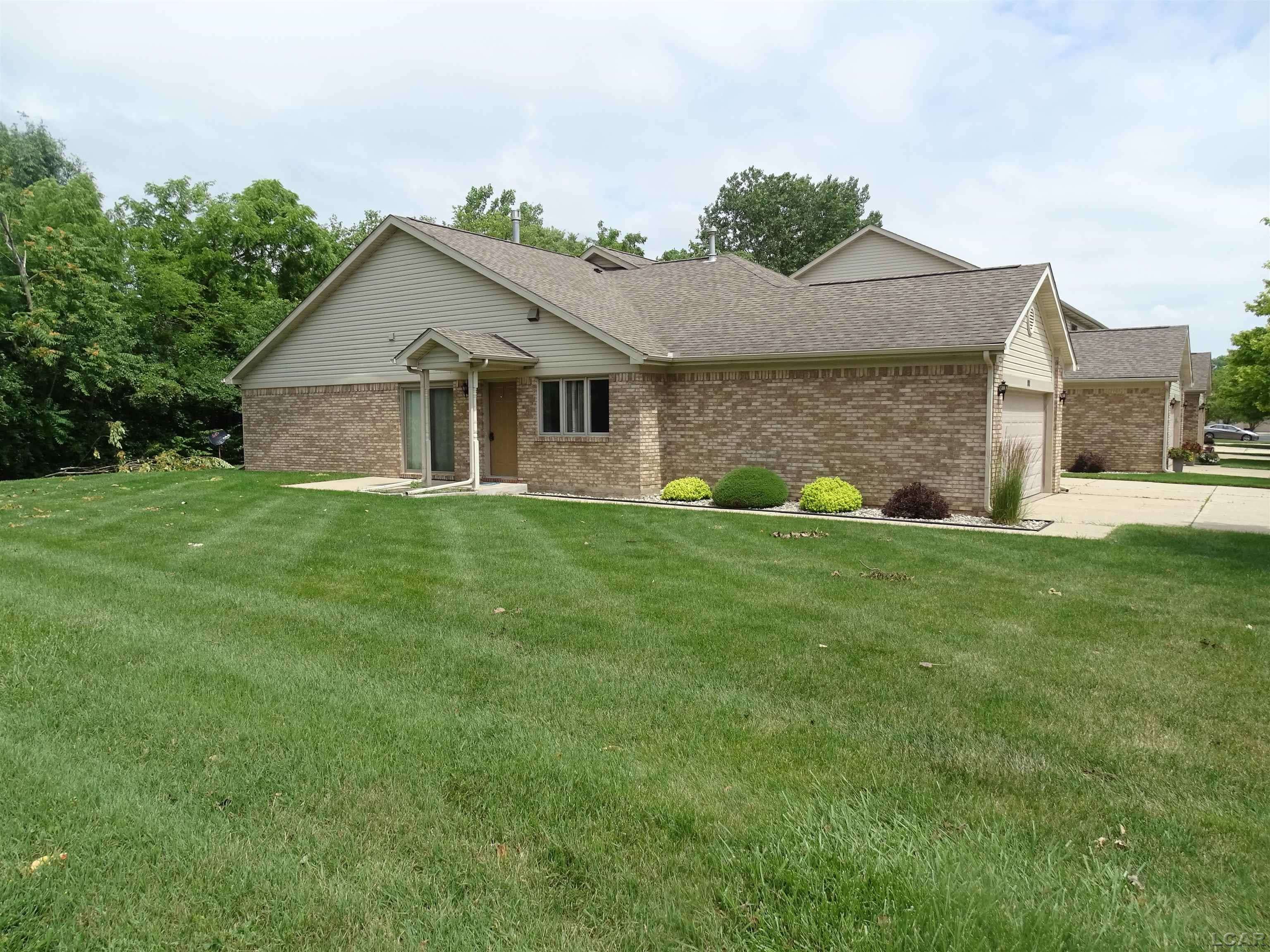 901 May DR, Monroe, MI 48161