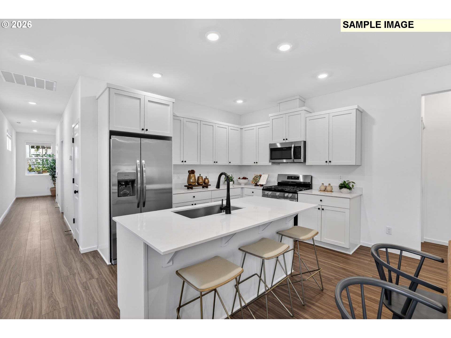 1554 N YOUNG ST, Lafayette, OR 97127