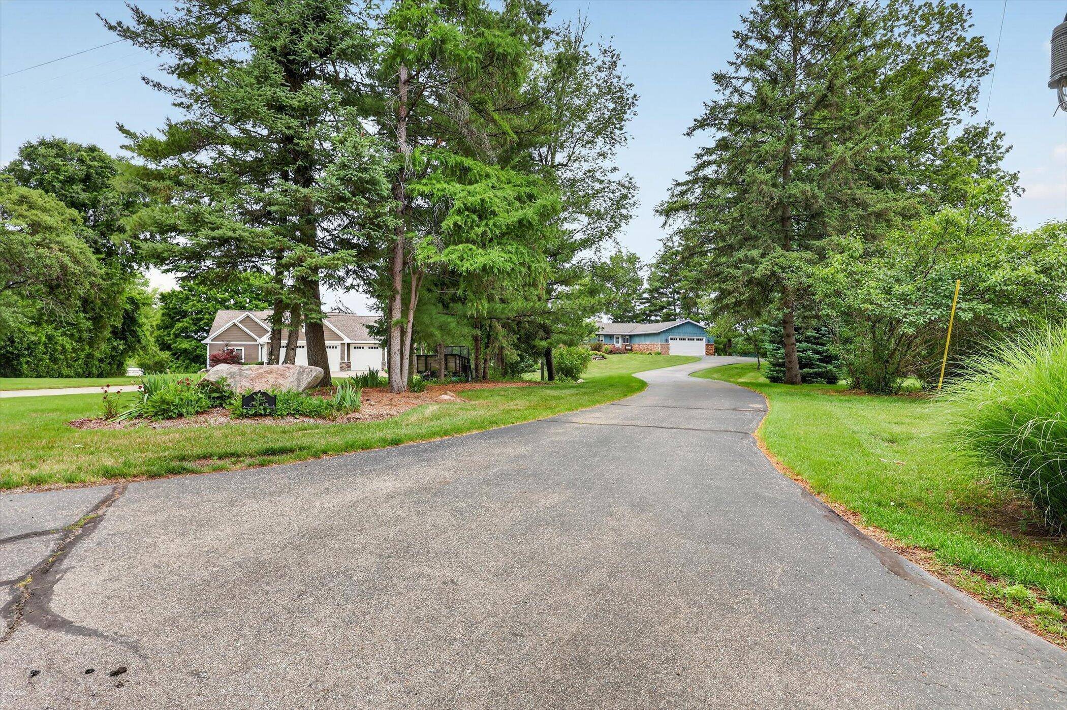 1501 Ottawa TRL, Rutland Twp, MI 49058