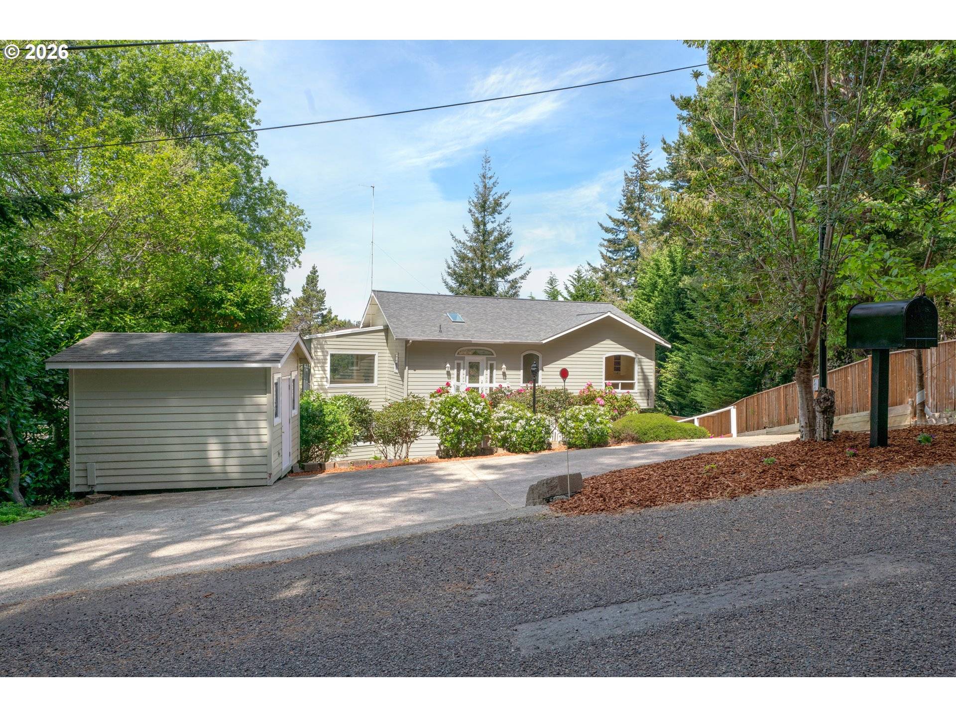 88378 COLLARD LAKE RD, Florence, OR 97439