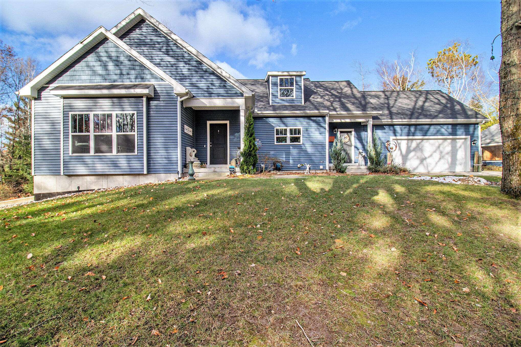 6774 Mears RD, Hamlin Twp, MI 49431