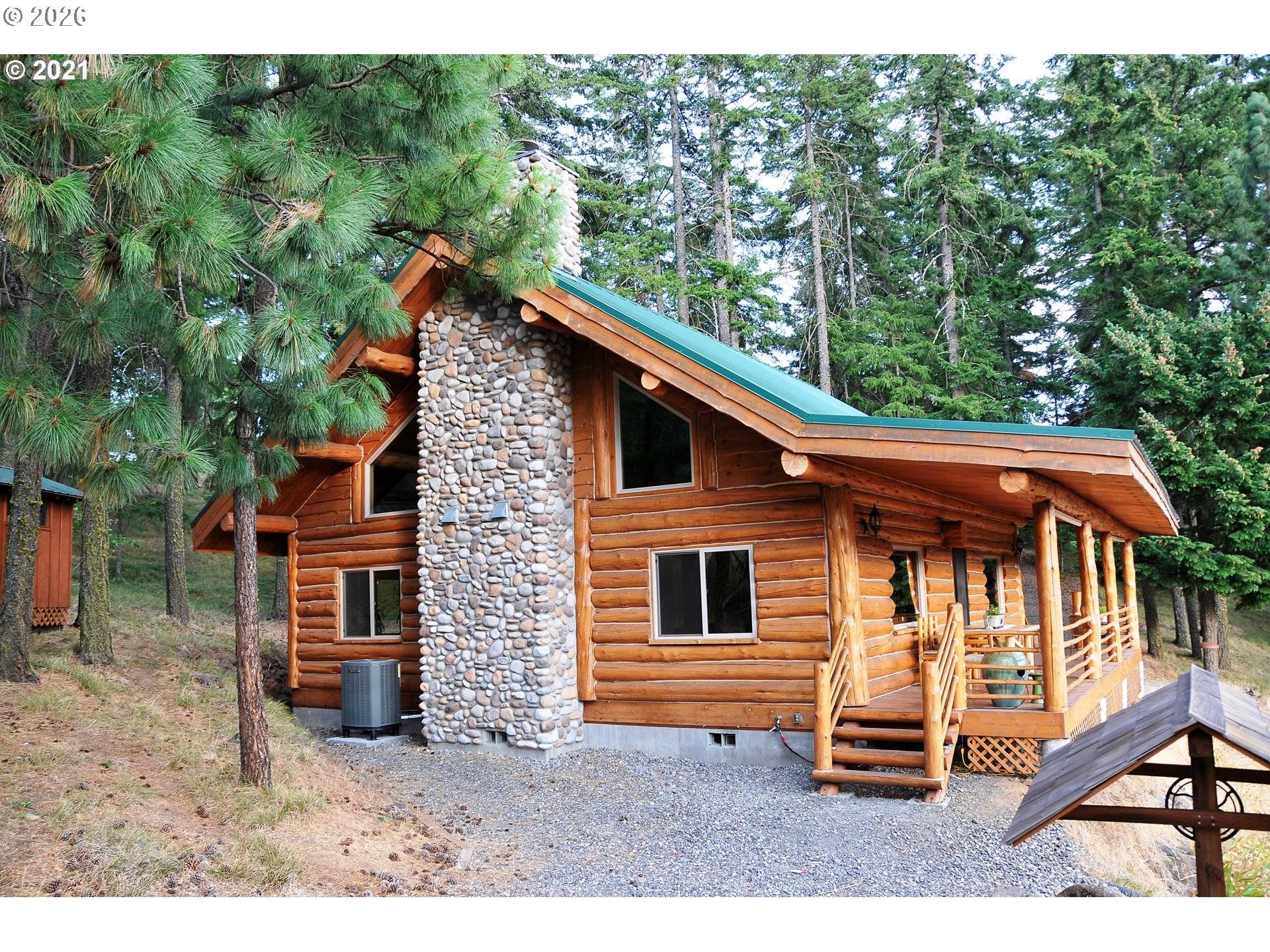82 MEADOWS LOOP, Lyle, WA 98635
