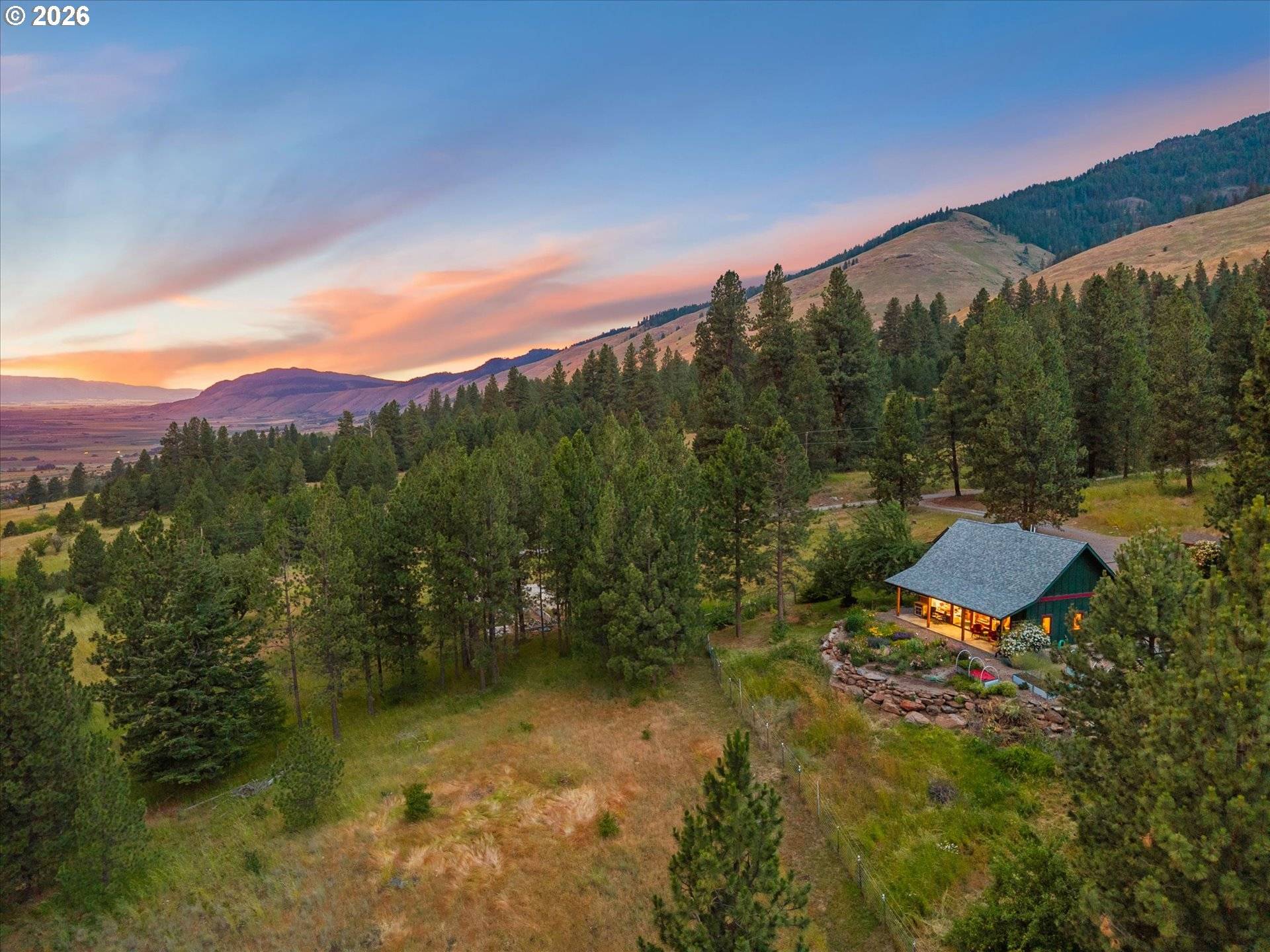 70170 Fletcher LN, Cove, OR 97824