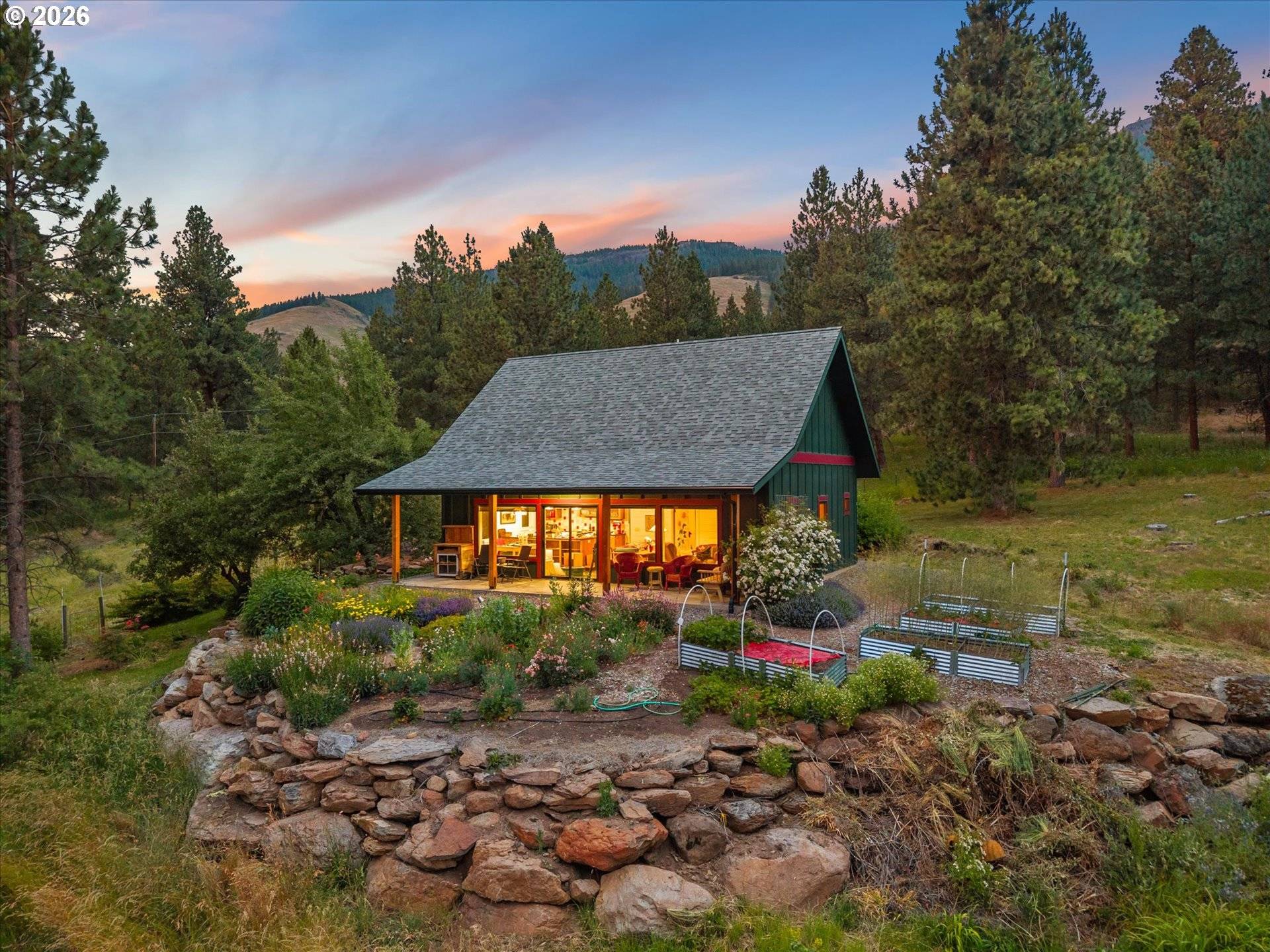 70170 Fletcher LN, Cove, OR 97824