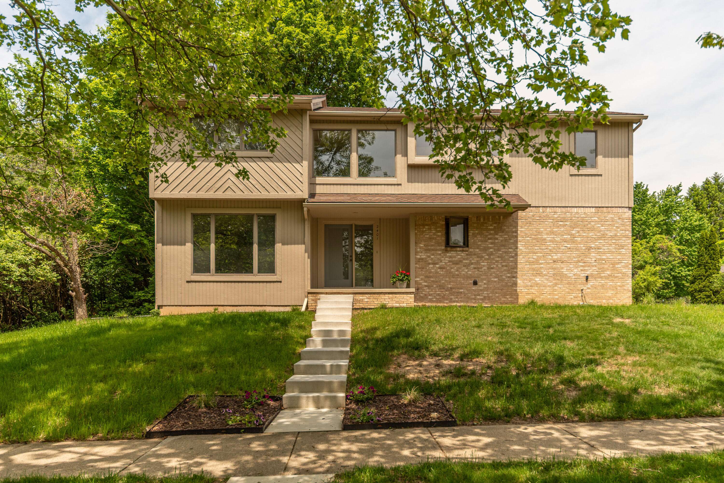 2401 Placid WAY, Ann Arbor, MI 48105