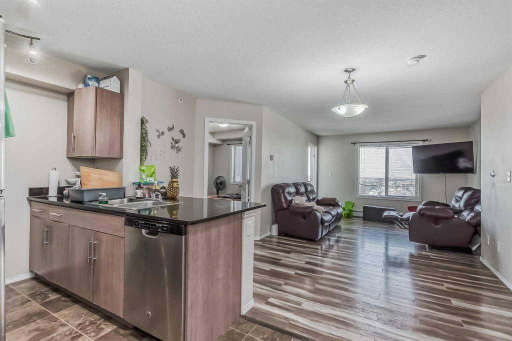 7110 80 AVE NE #408, Calgary, AB T3J 0N4