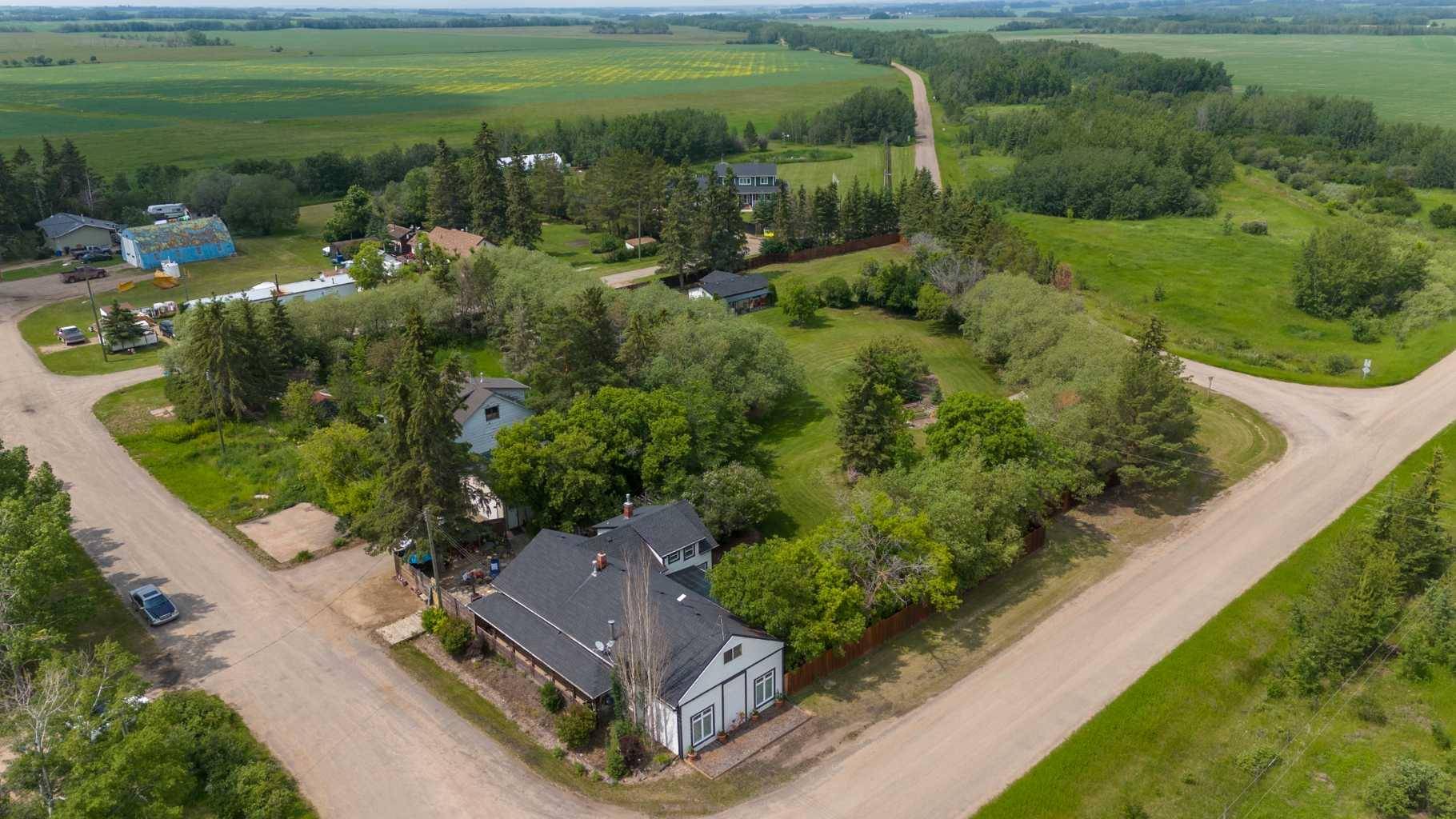5010 50 AVE, Streamstown, AB T0B 4G0