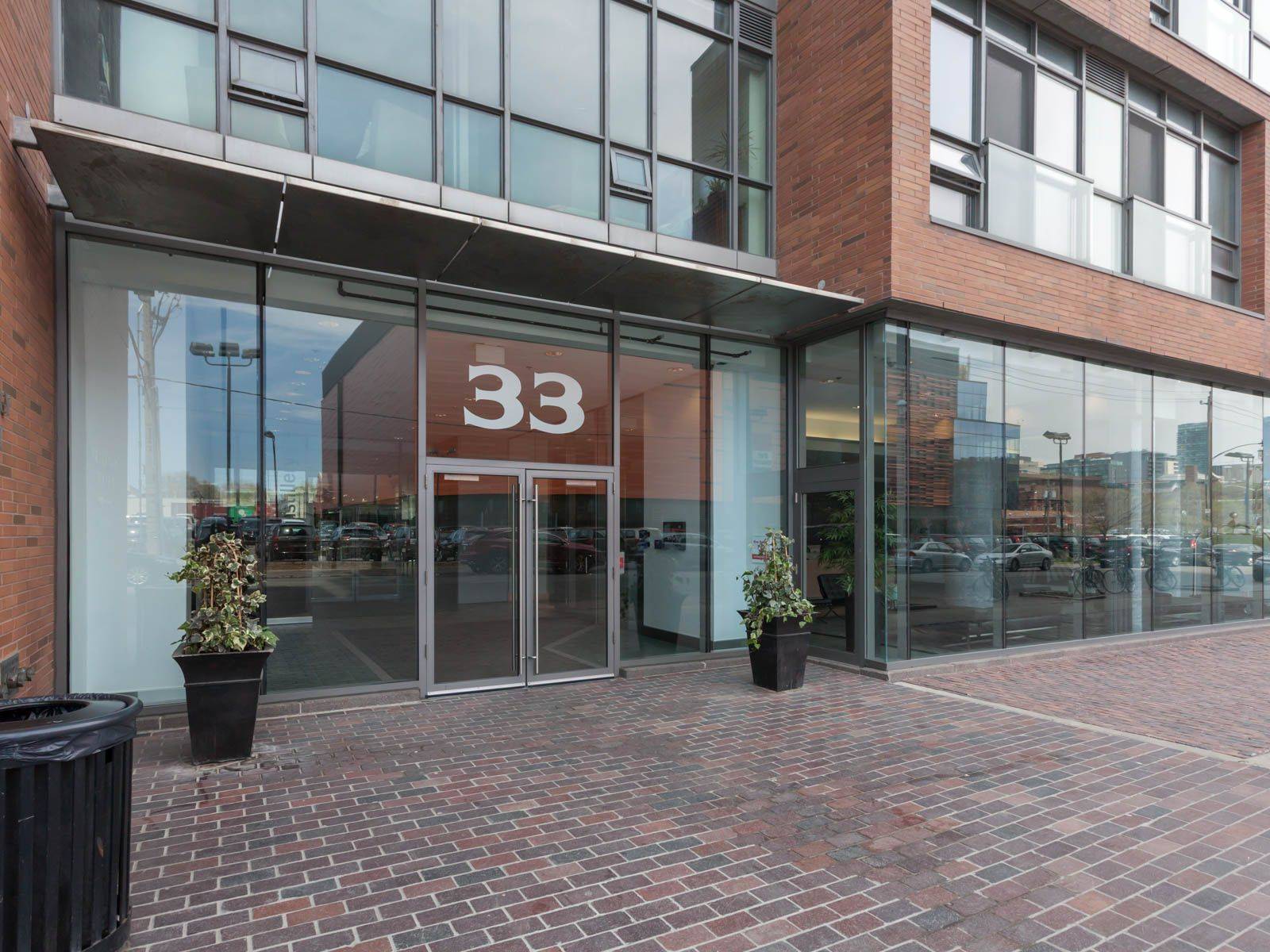 33 Mill ST #1502, Toronto C08, ON M5A 3R3
