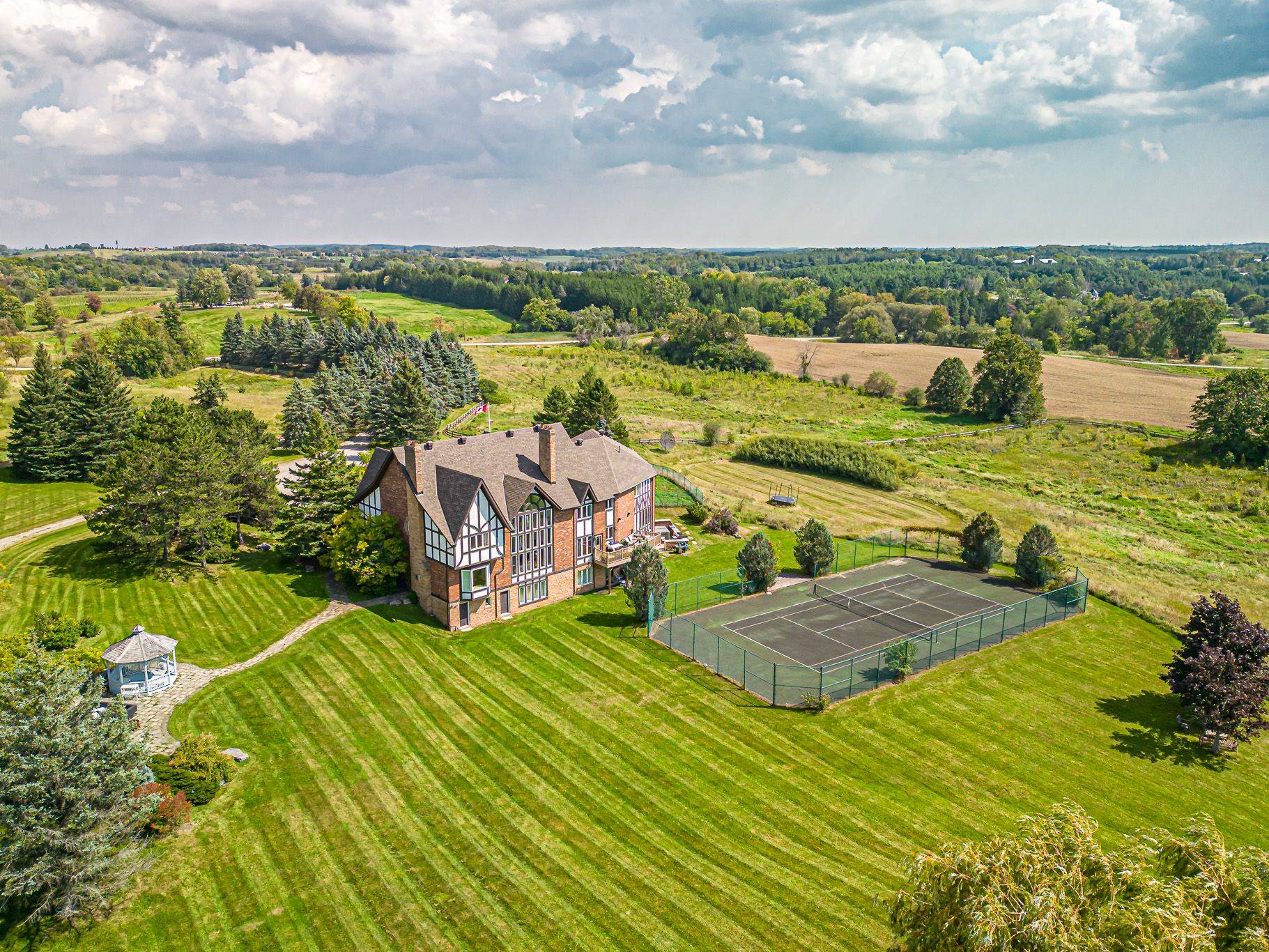 15600 Eleventh Concession RD, King, ON L0G 1T0