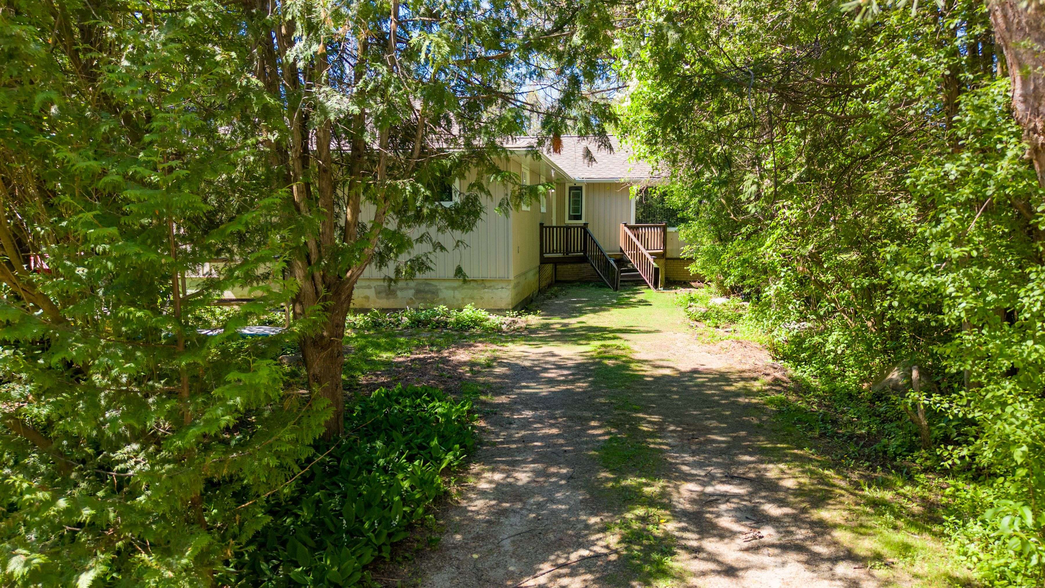 4 Parkside AVE, Collingwood, ON L9Y 5P3