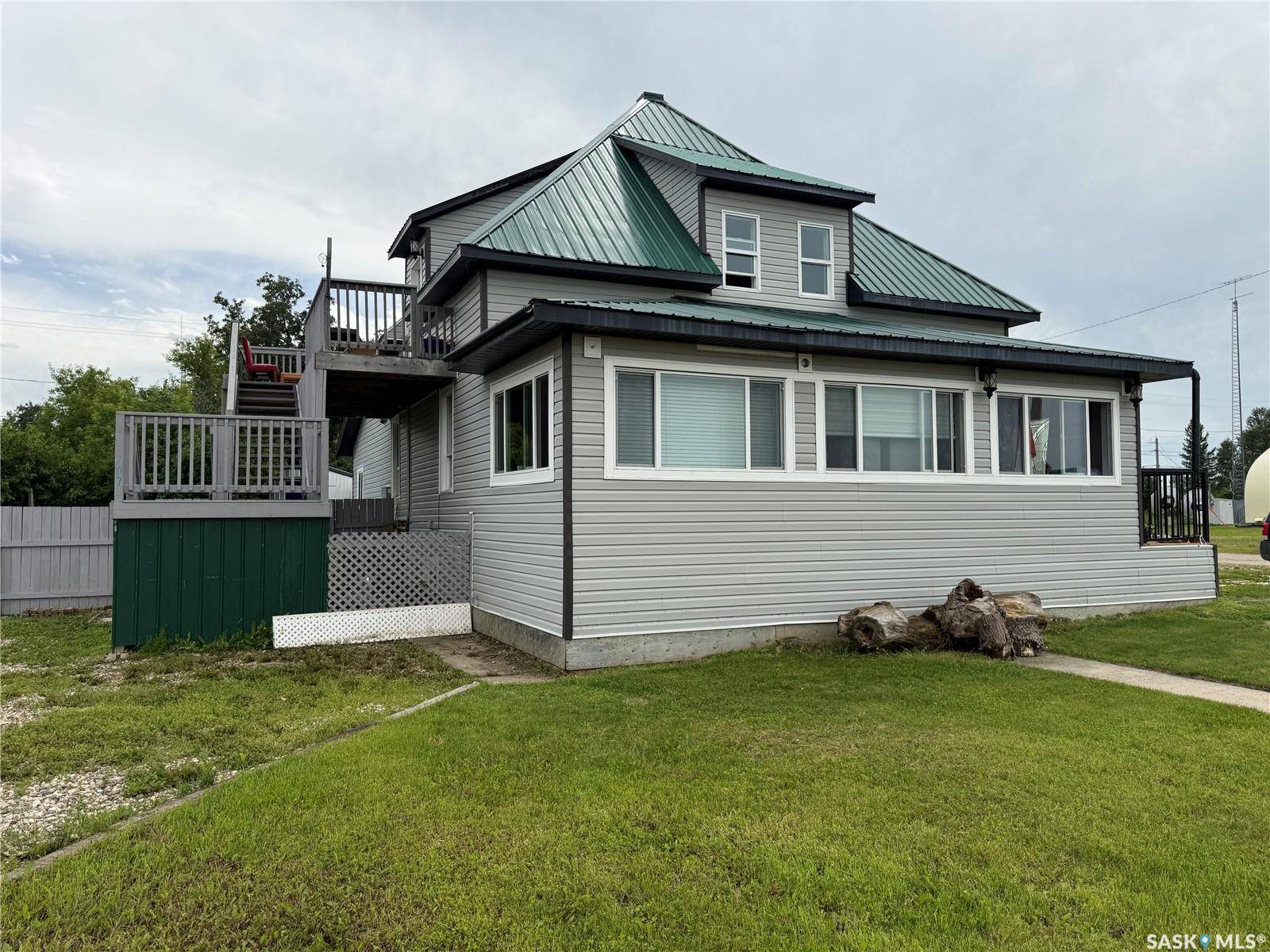 707 Railway AVENUE, Neudorf, SK S0A 2T0