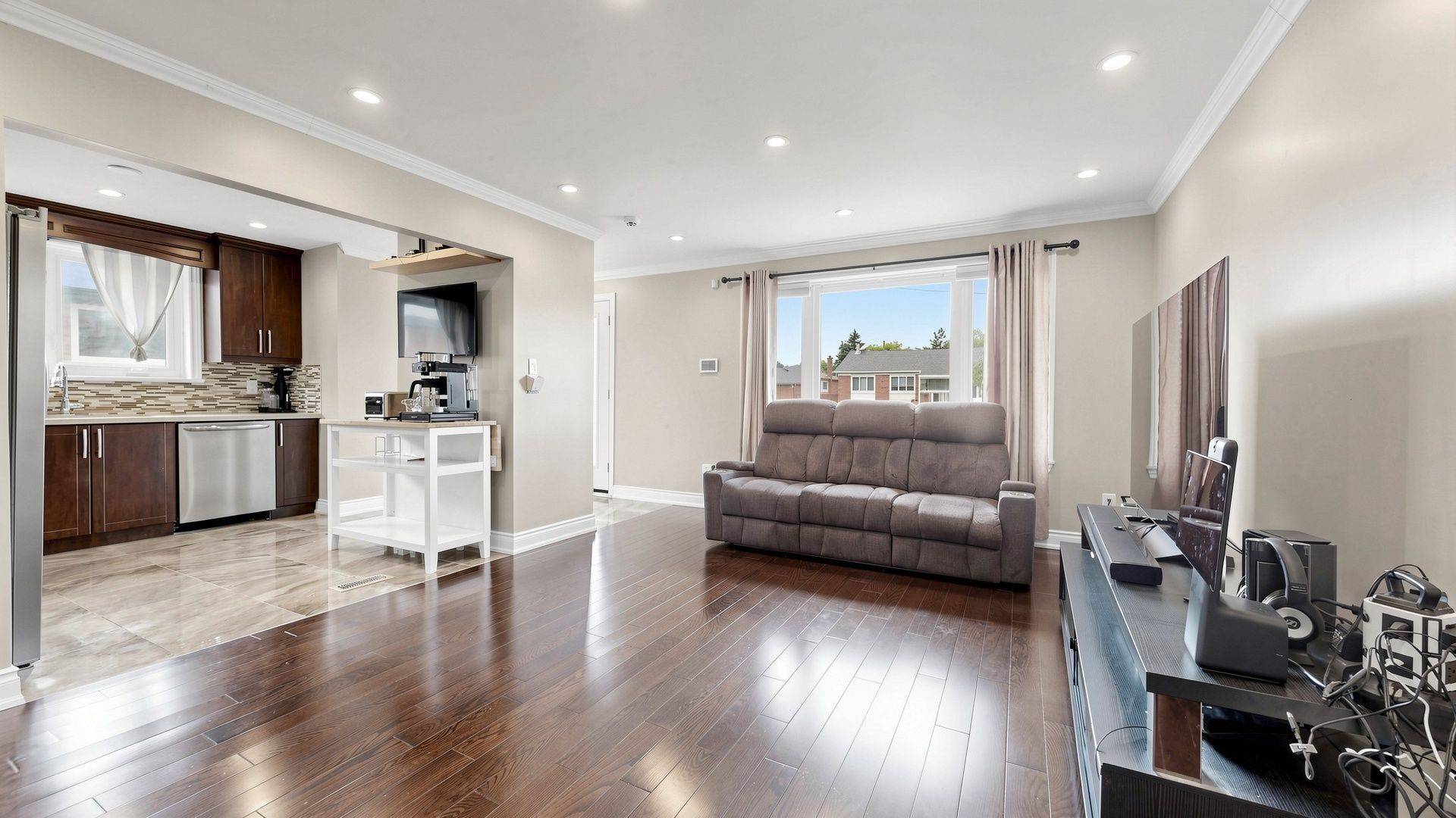 71 Addington CRES, Brampton, ON L6T 2R4