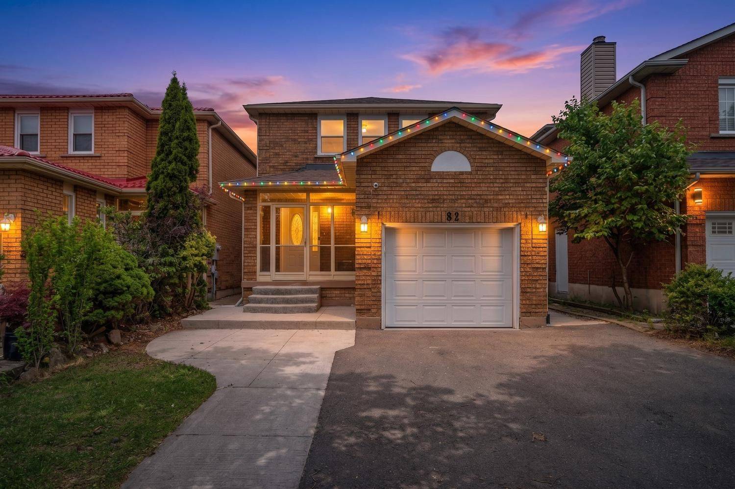 82 Michigan AVE, Brampton, ON L6Y 4P1