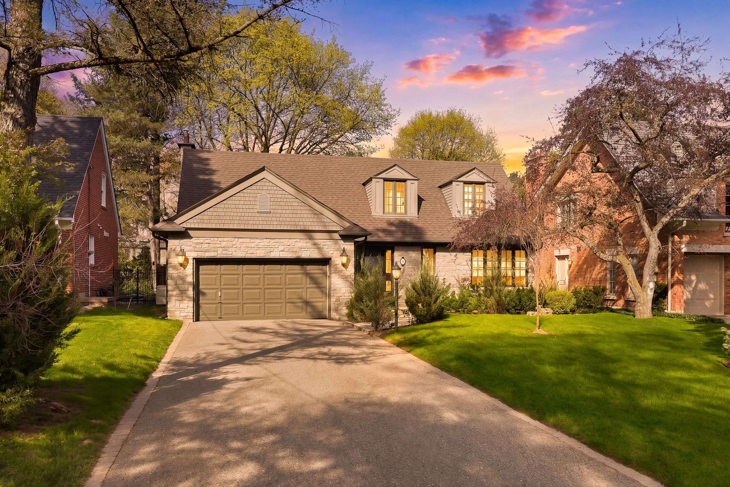 59 Edgevalley DR, Toronto W08, ON M9A 4P2