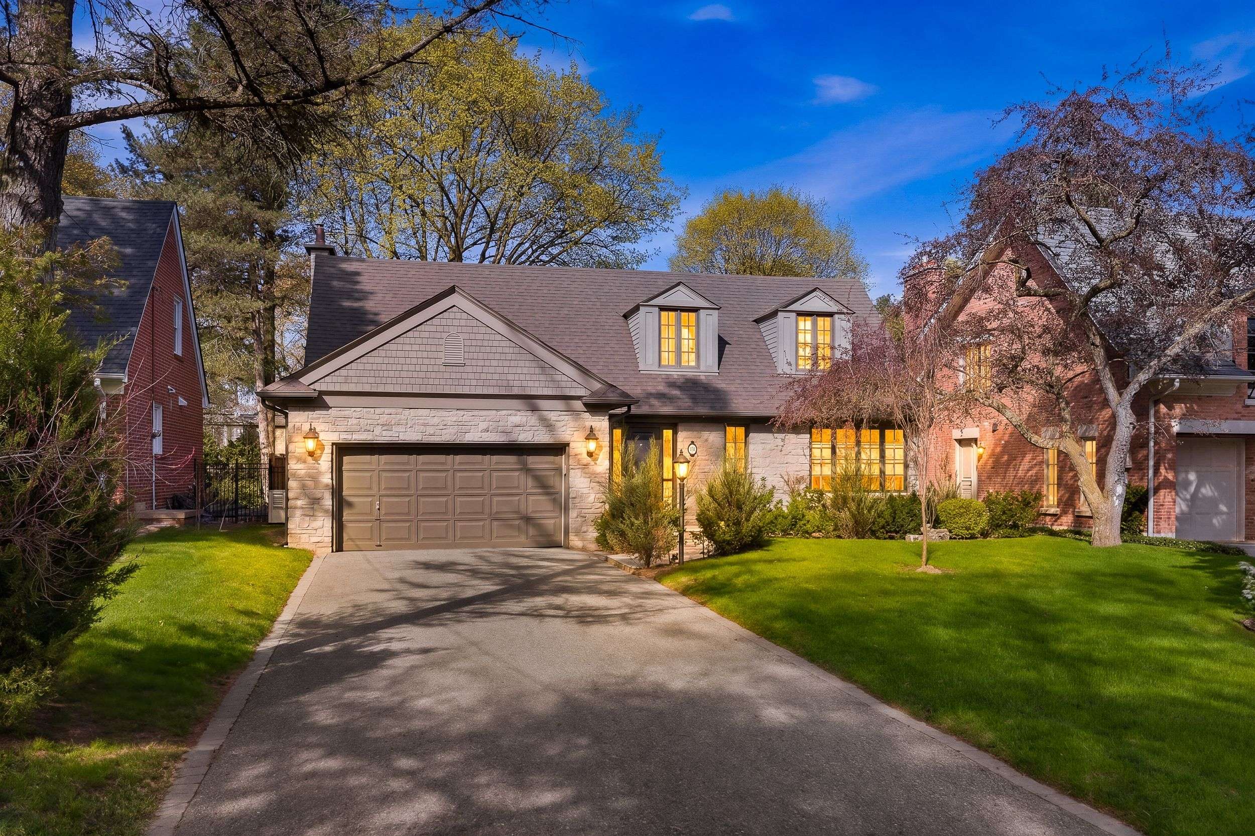59 Edgevalley DR, Toronto W08, ON M9A 4P2