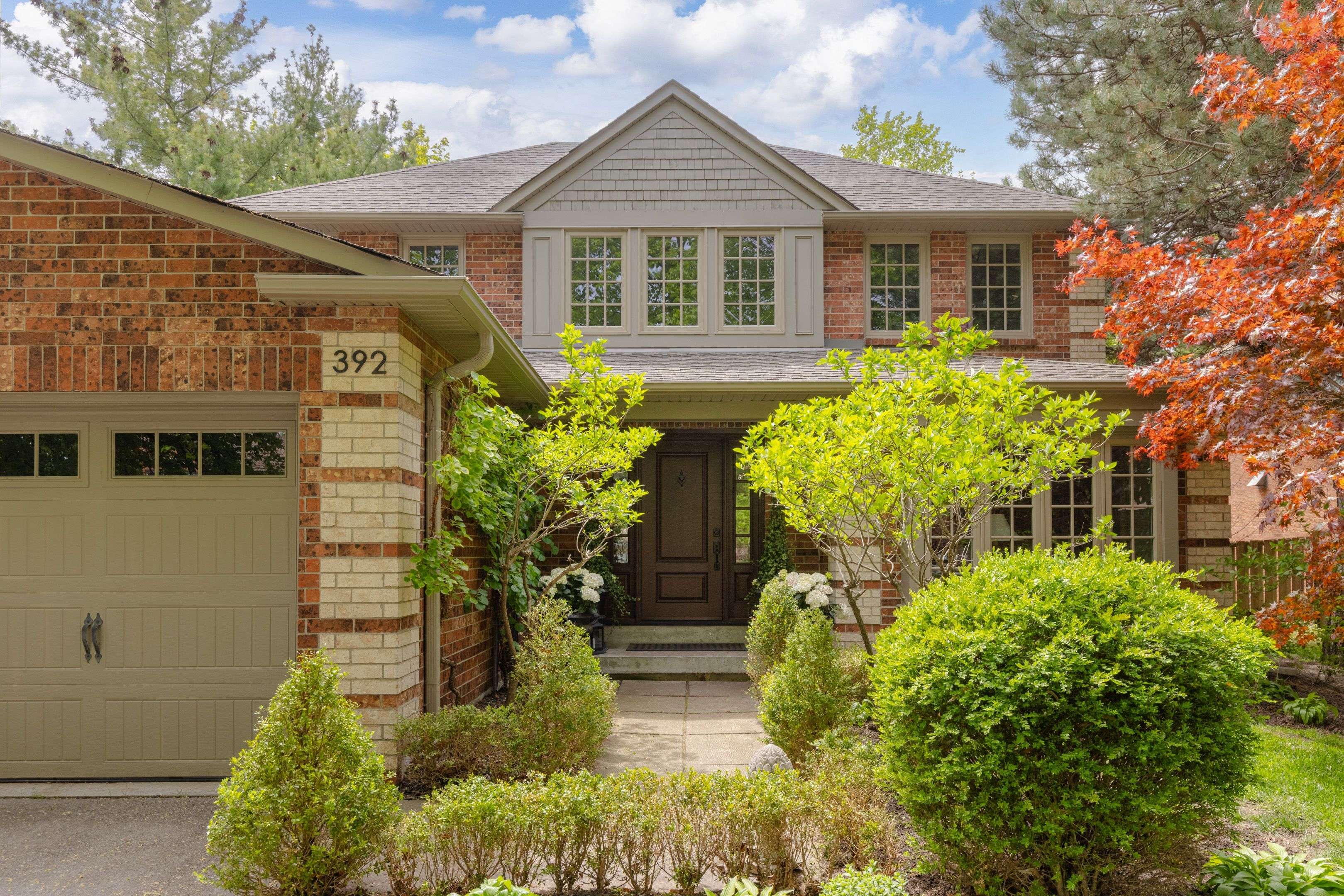 392 Aspen Forest DR, Oakville, ON L6J 6H5