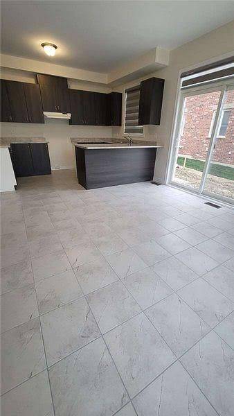 1 Sparrowbrook ST, Caledon, ON L7C 4B2