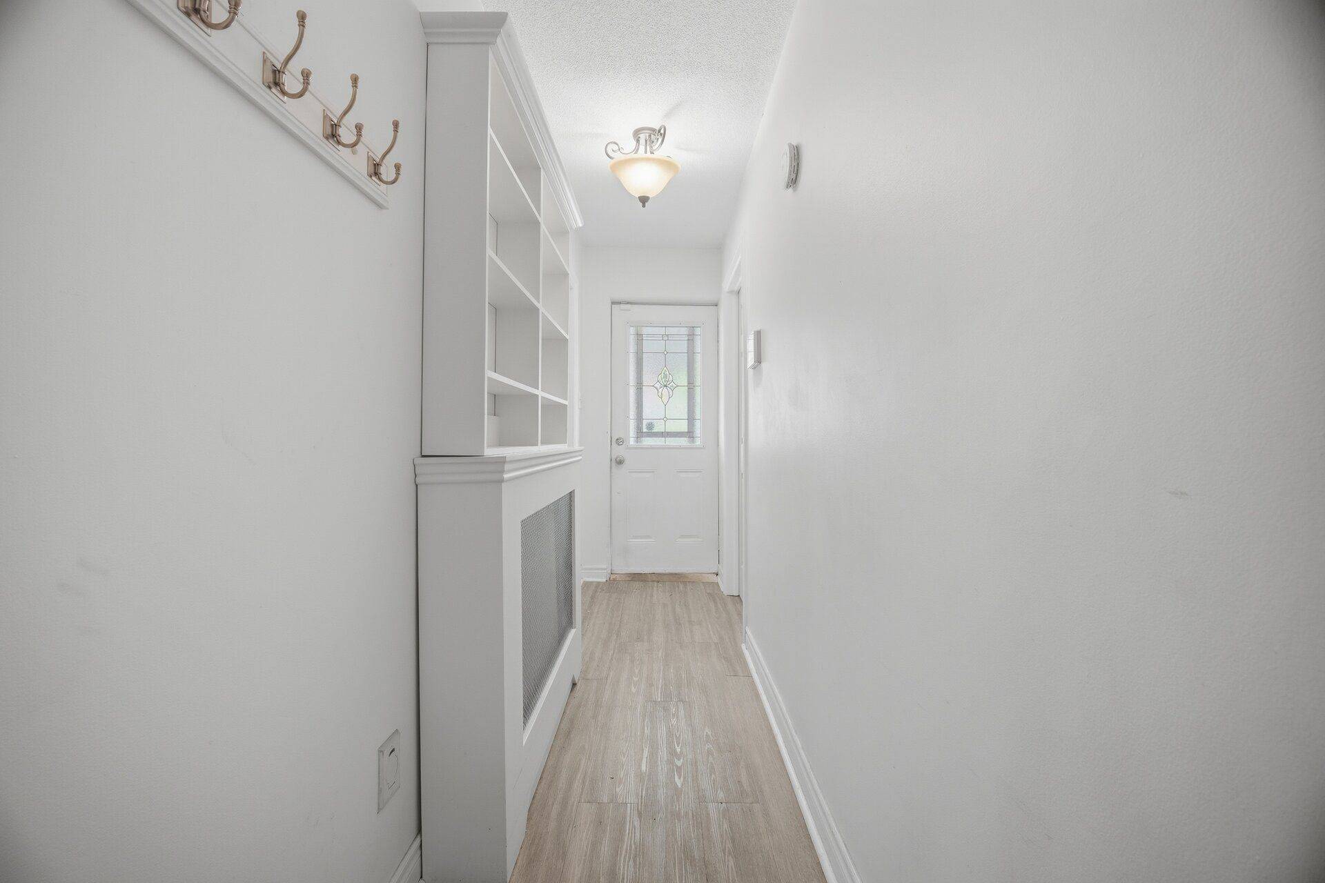 25 Hope AVE, Hamilton, ON L8H 2E1