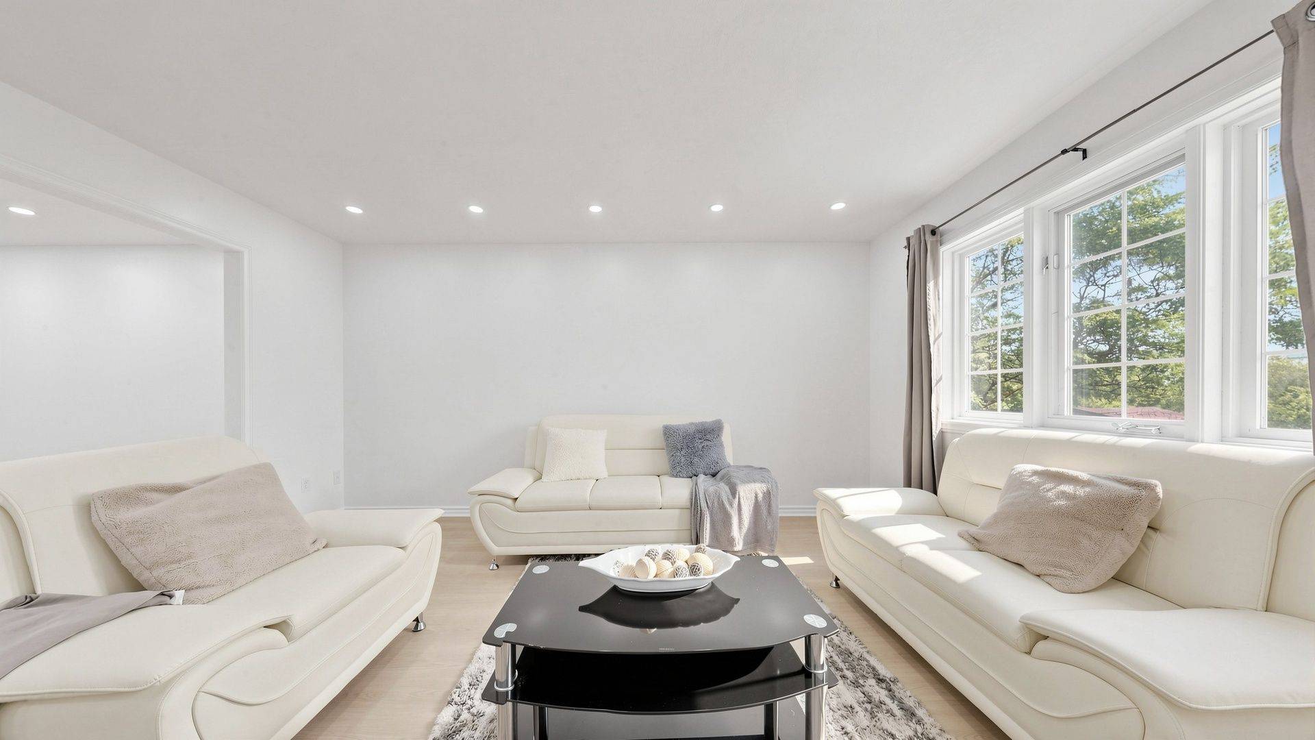 700 Champlain BLVD #2, Cambridge, ON N1R 8K1