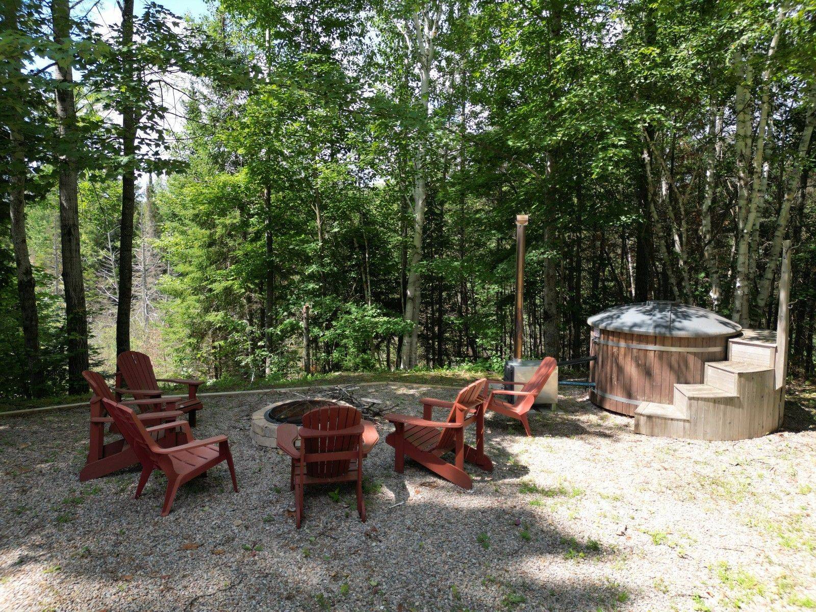 1419 Clement Lake RD, Highlands East, ON K0L 3C0