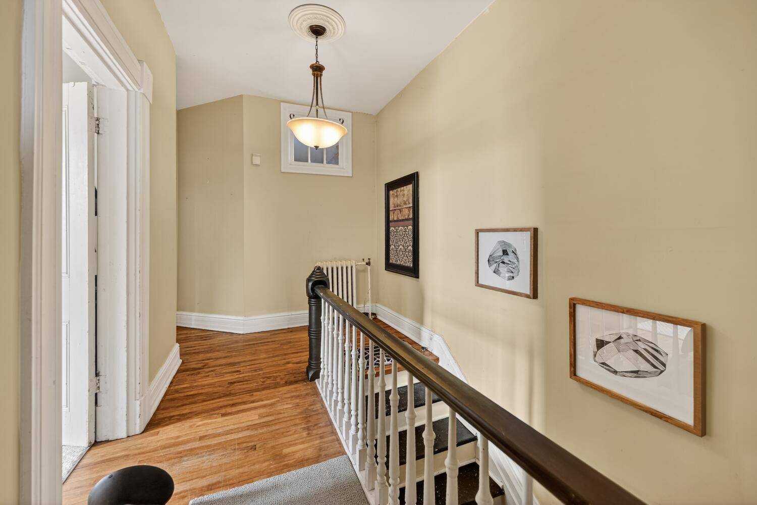 2 -42 King ST E, Brockville, ON K6V 1B1