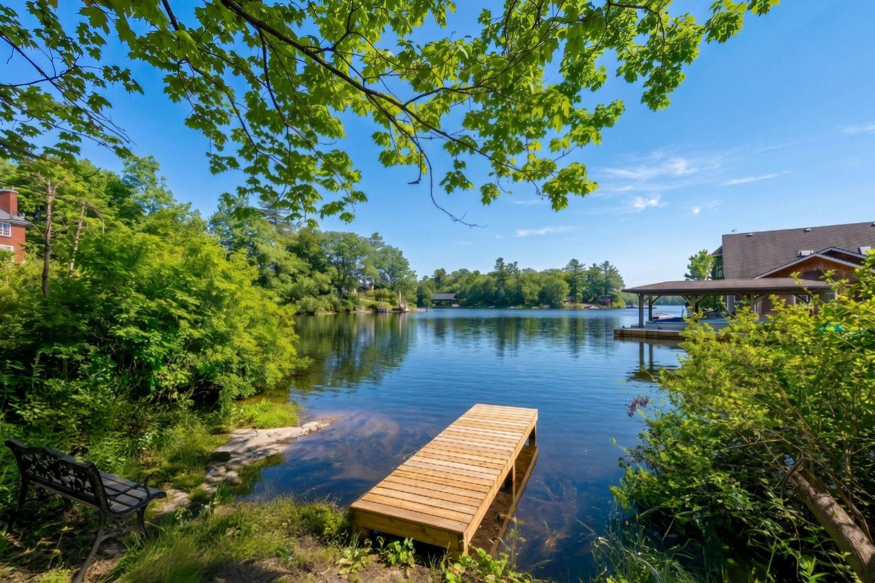 15 Country Club PL, Brockville, ON K6V 6T7