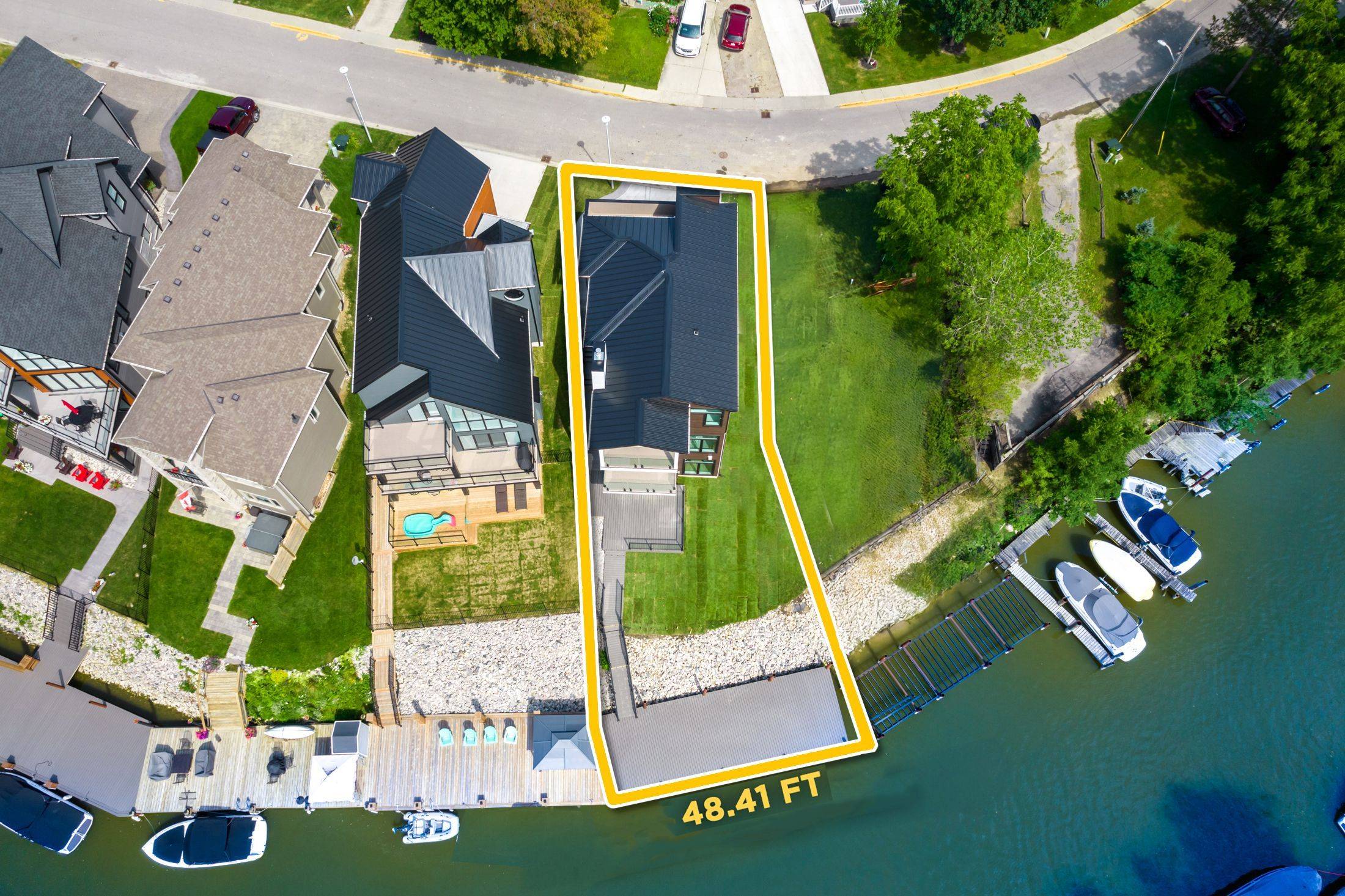 29 Sauble River RD, Lambton Shores, ON N0M 1T0