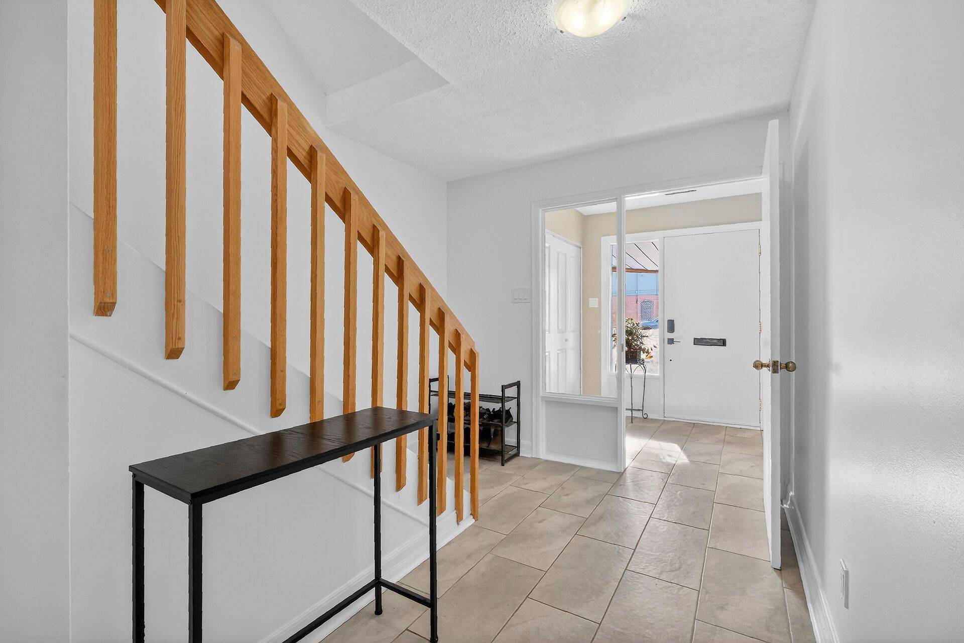 3 Birchdale AVE #D, Crystal Bay - Rocky Point - Bayshore, ON K2H 5A1