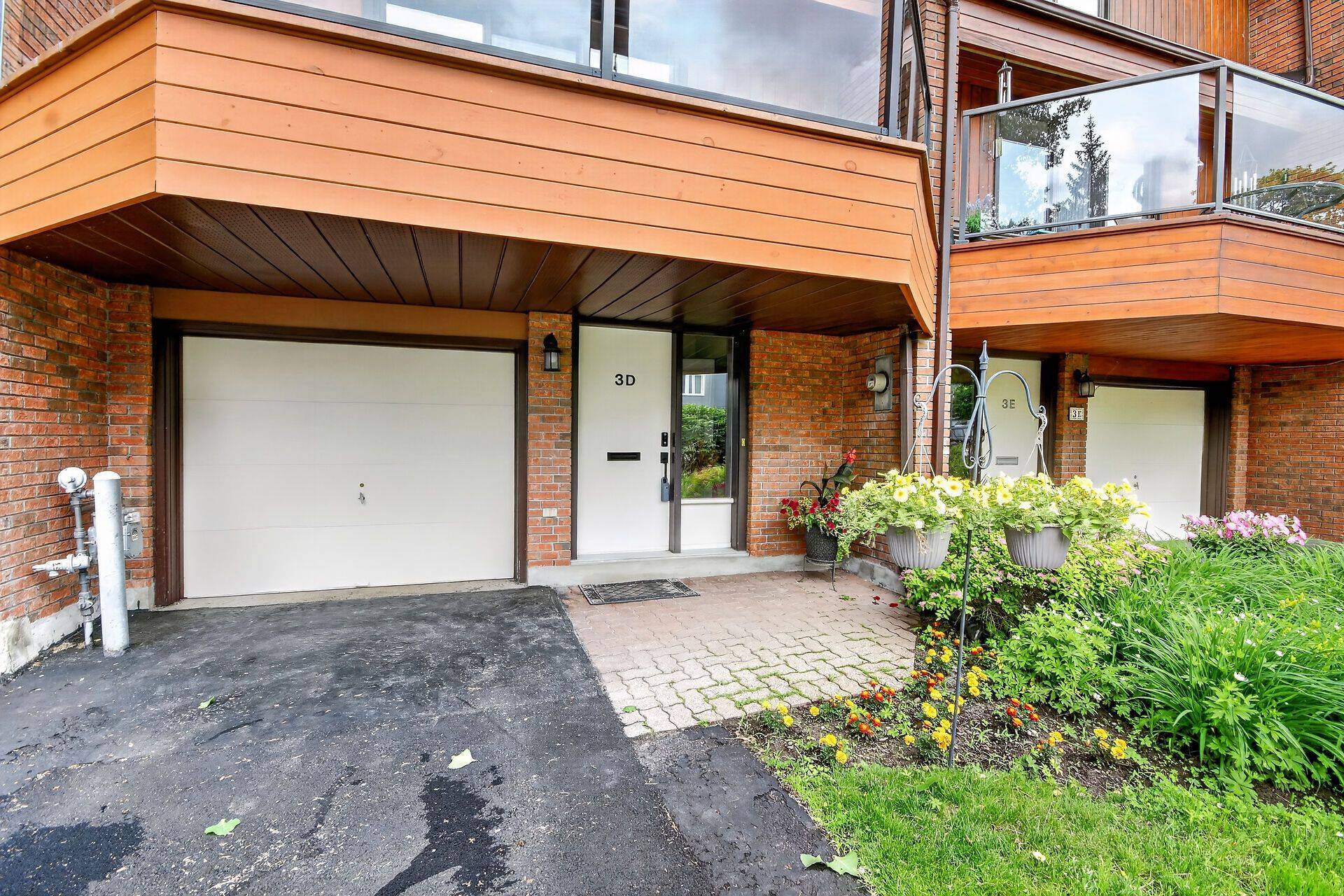 3 Birchdale AVE #D, Crystal Bay - Rocky Point - Bayshore, ON K2H 5A1