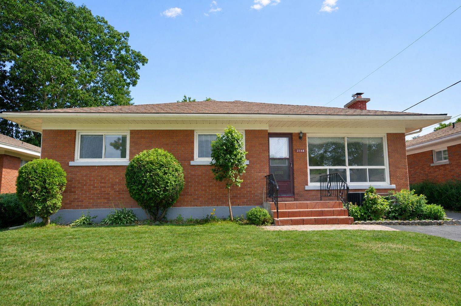 2148 Iris ST, Belair Park - Copeland Park And Area, ON K2C 1B3