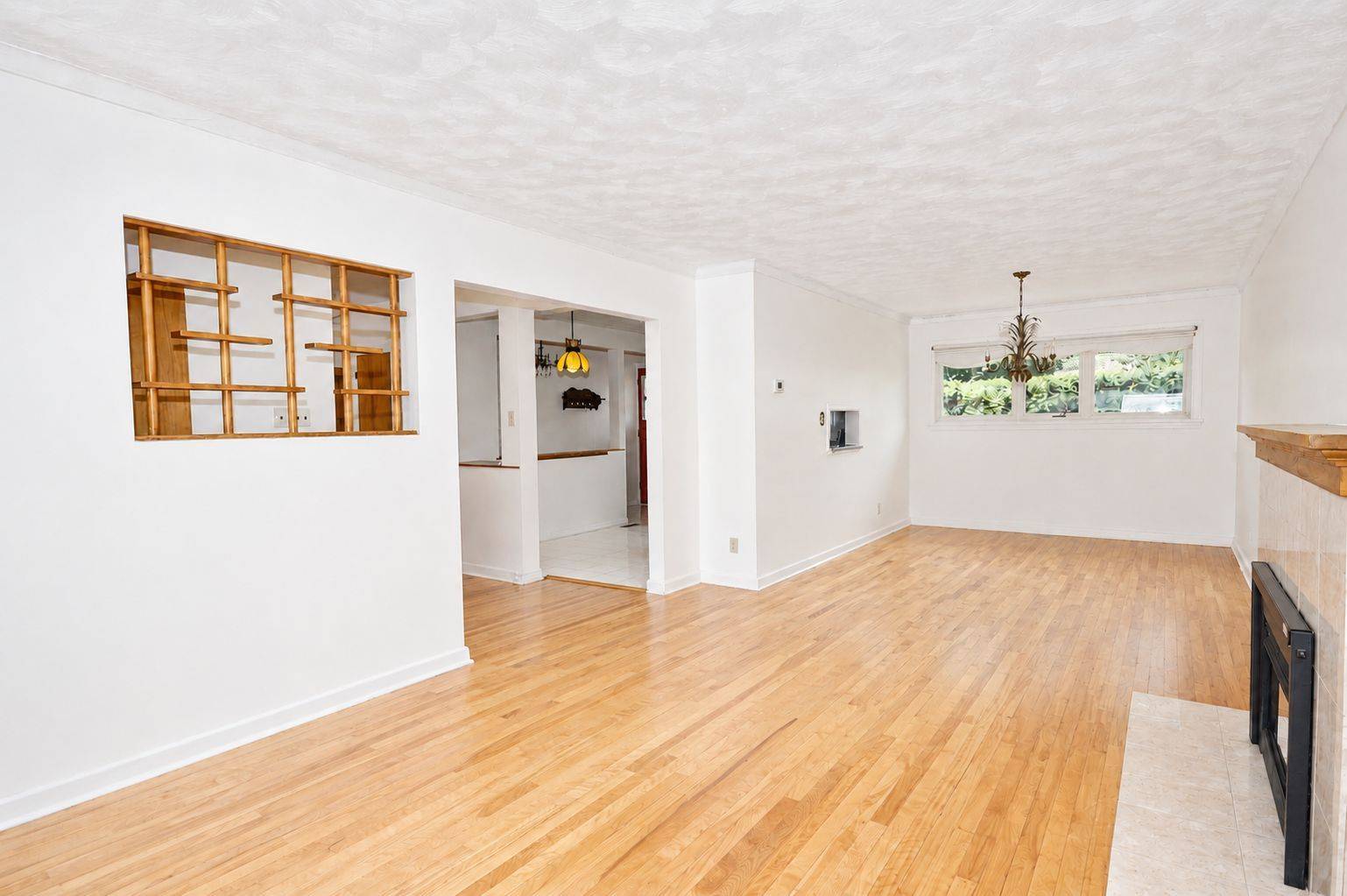2148 Iris ST, Belair Park - Copeland Park And Area, ON K2C 1B3