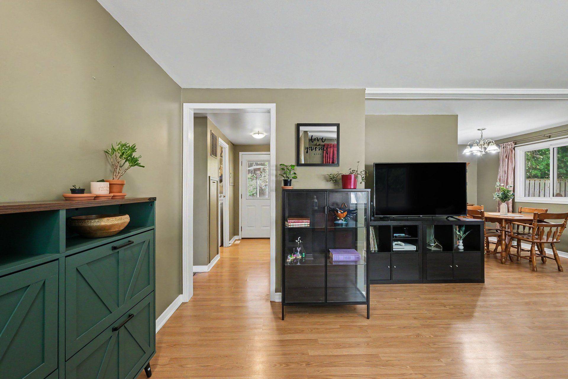 17 Cassell LN, Rideau Lakes, ON K7A 4S5