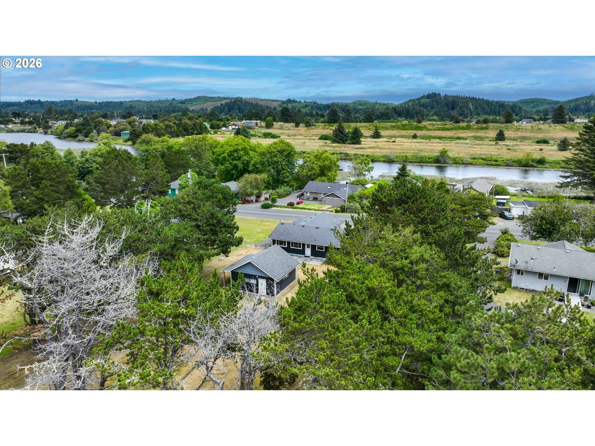 90364 LEWIS RD, Warrenton, OR 97146