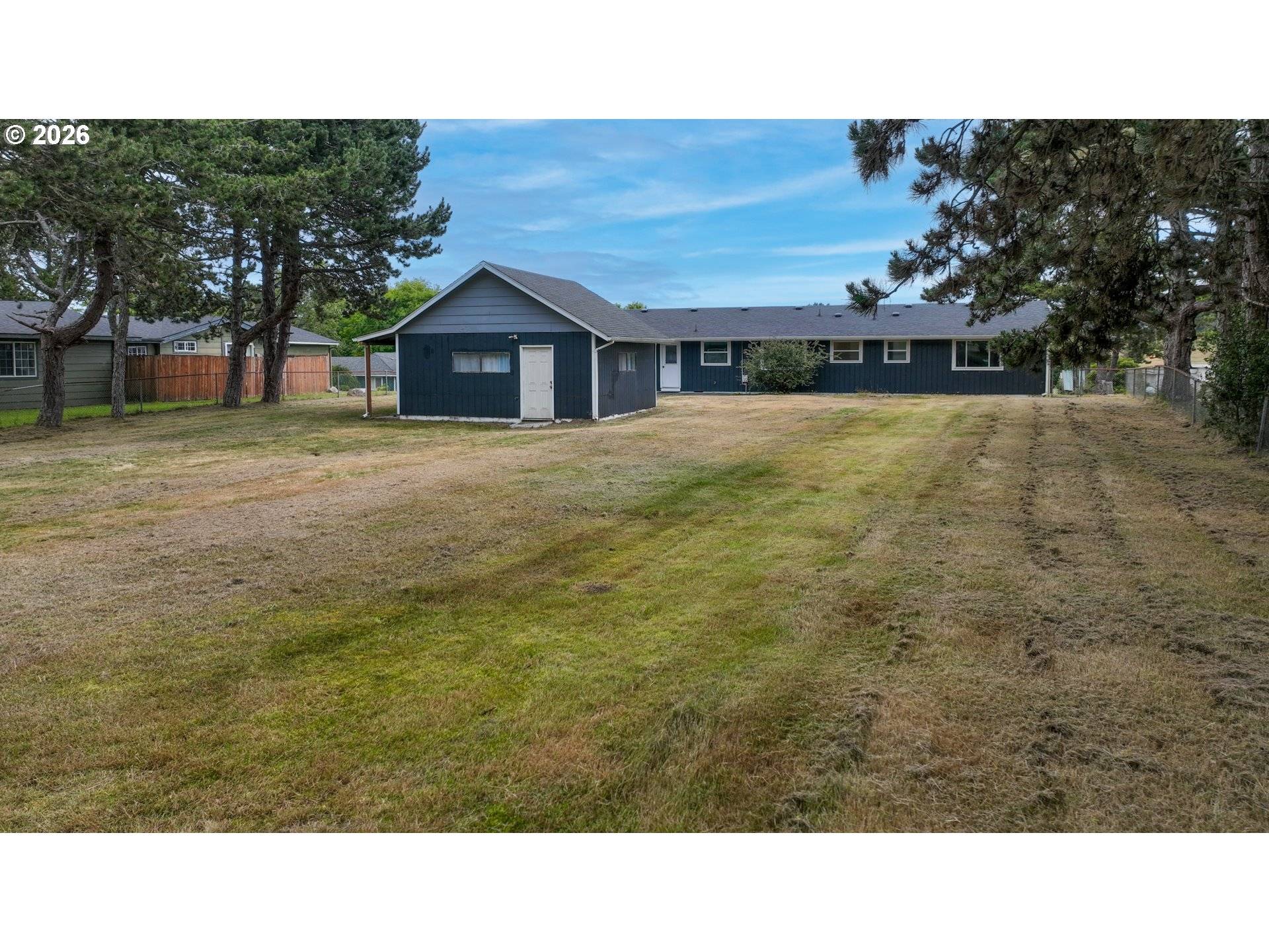 90364 LEWIS RD, Warrenton, OR 97146