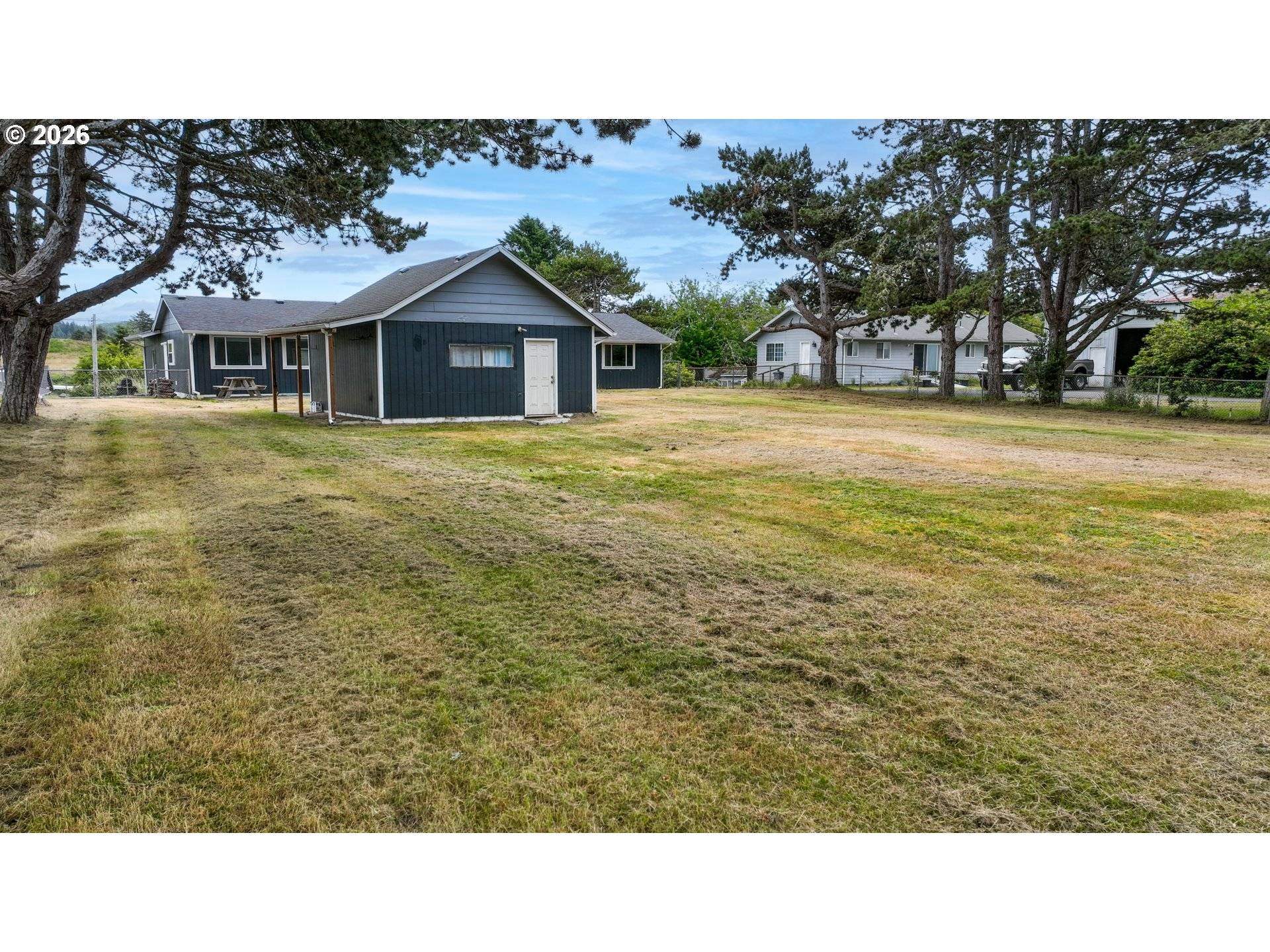 90364 LEWIS RD, Warrenton, OR 97146