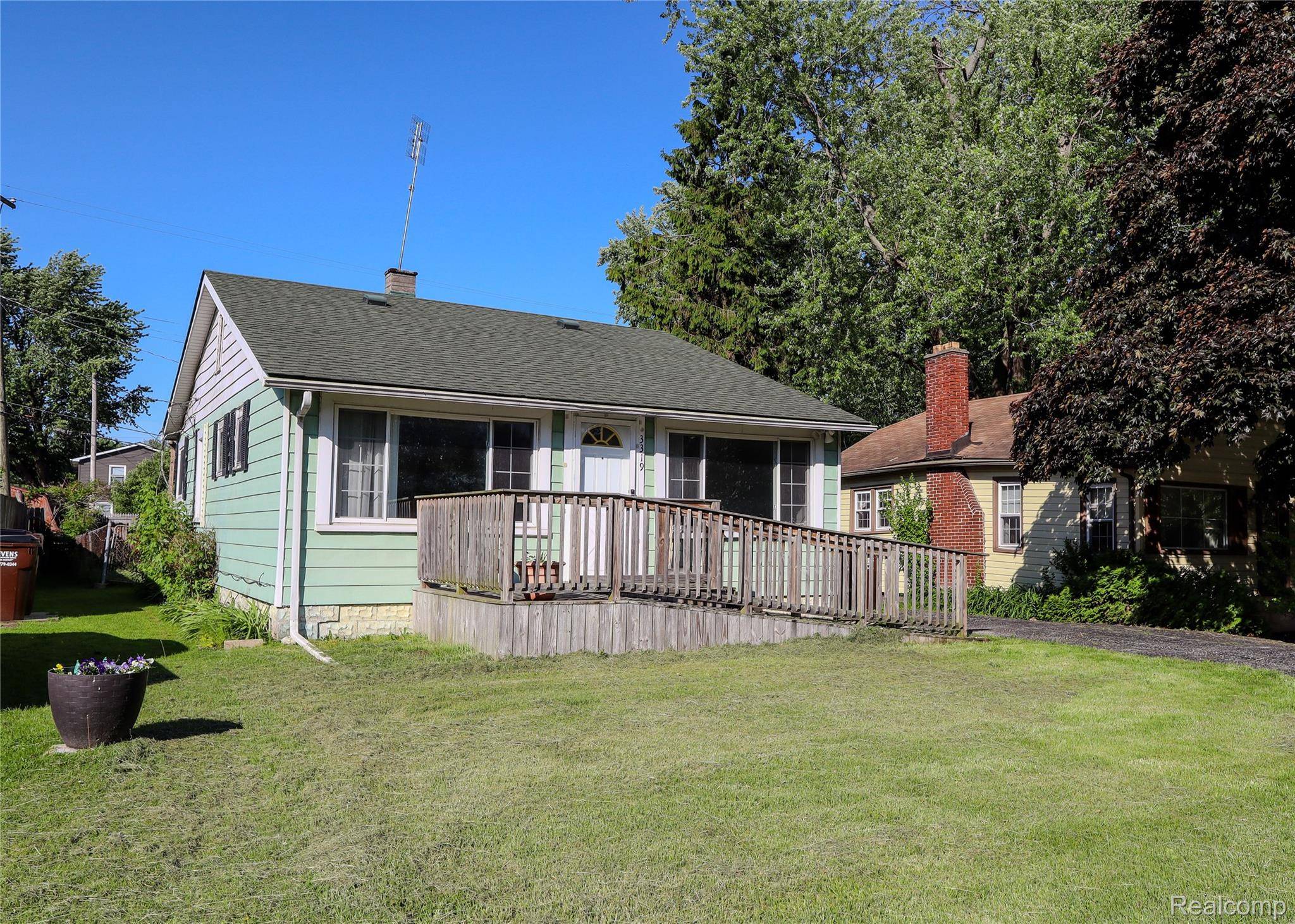 3319 Lakeview ST, Frenchtown Township, MI 48162