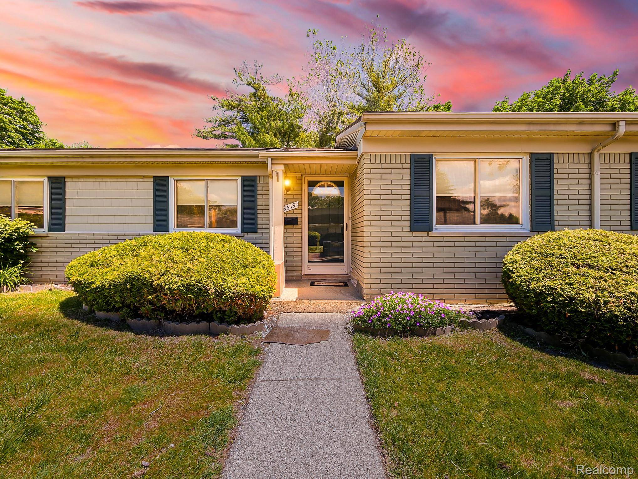 26619 Franklin Pointe DR, Southfield, MI 48034