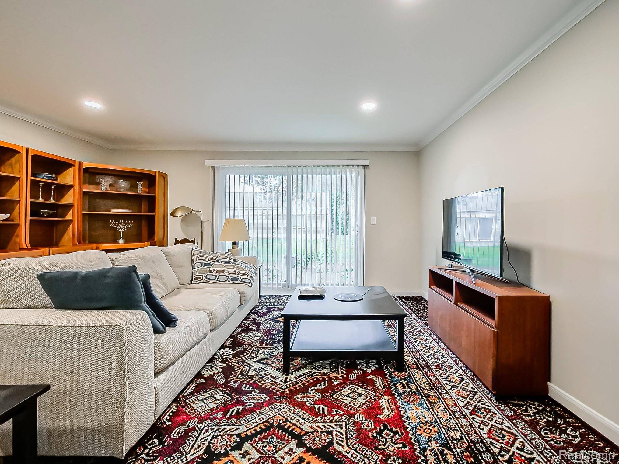26619 Franklin Pointe DR, Southfield, MI 48034