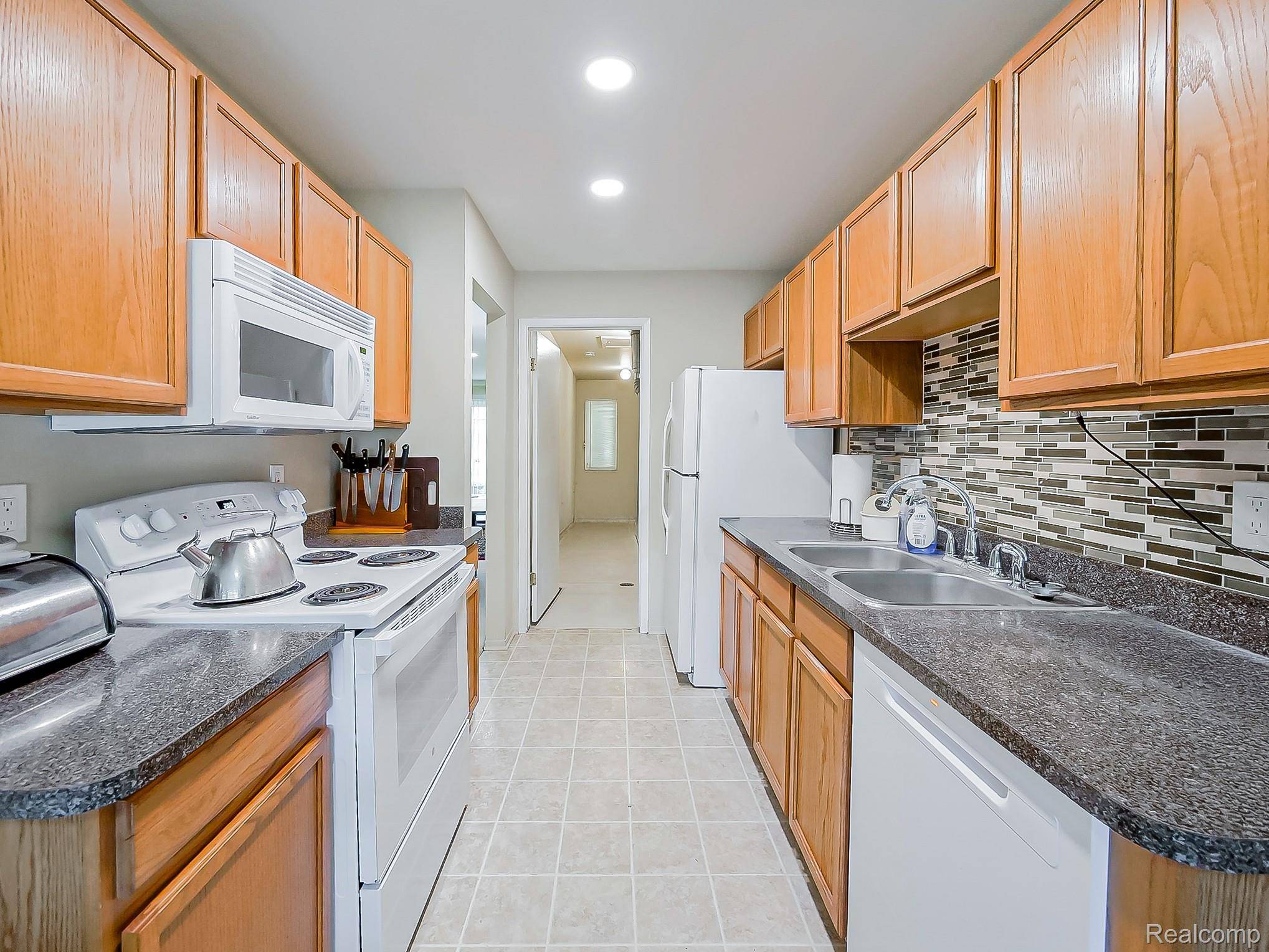 26619 Franklin Pointe DR, Southfield, MI 48034